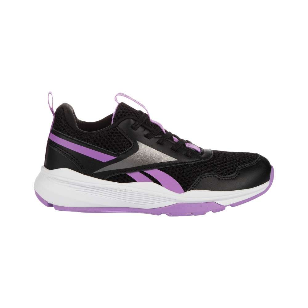 Tu hijo está en movimiento y estos zapatos Reebok para los peques de la casa le brindan el soporte que necesita para jugar todo el día.