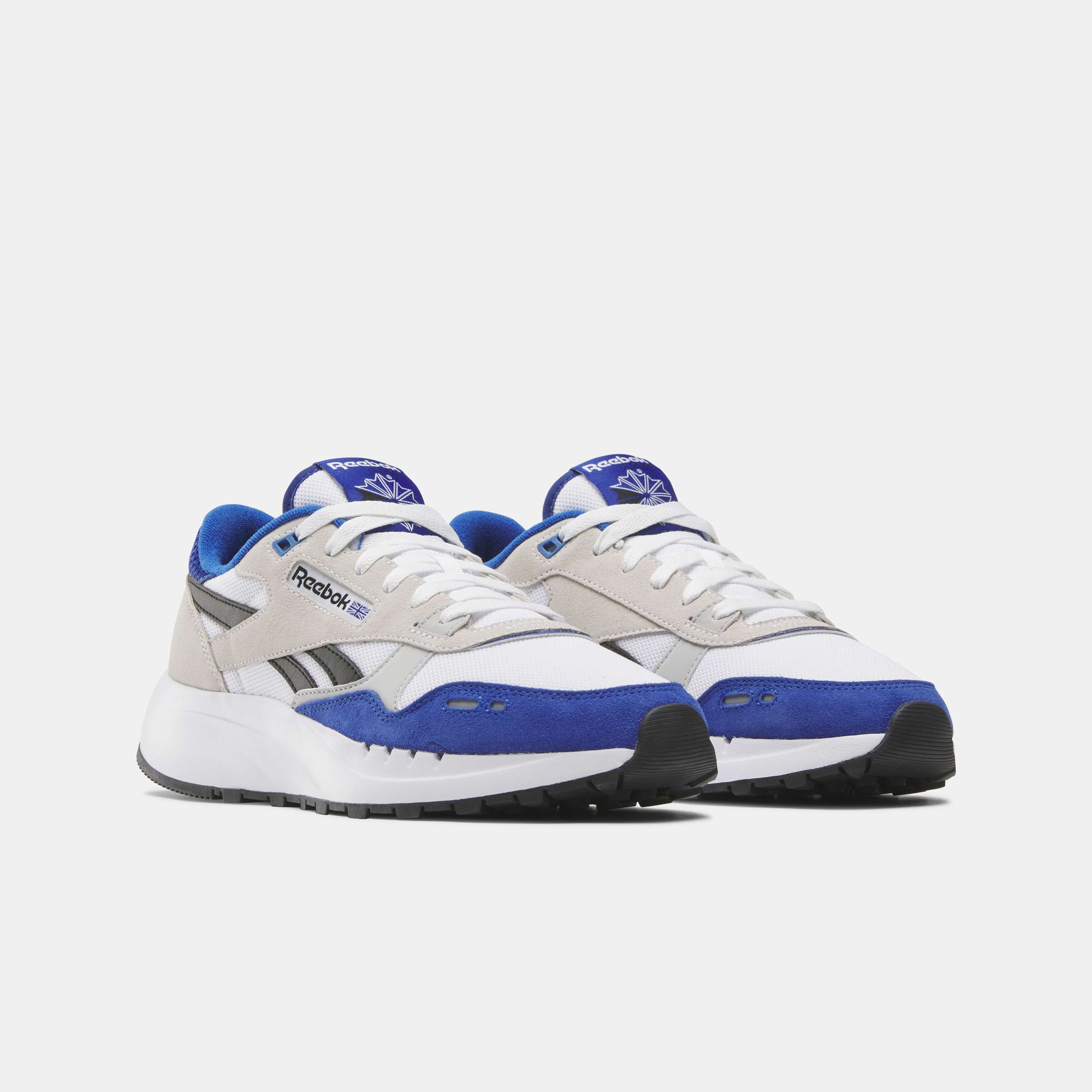 Tenis Classic Leather 2400