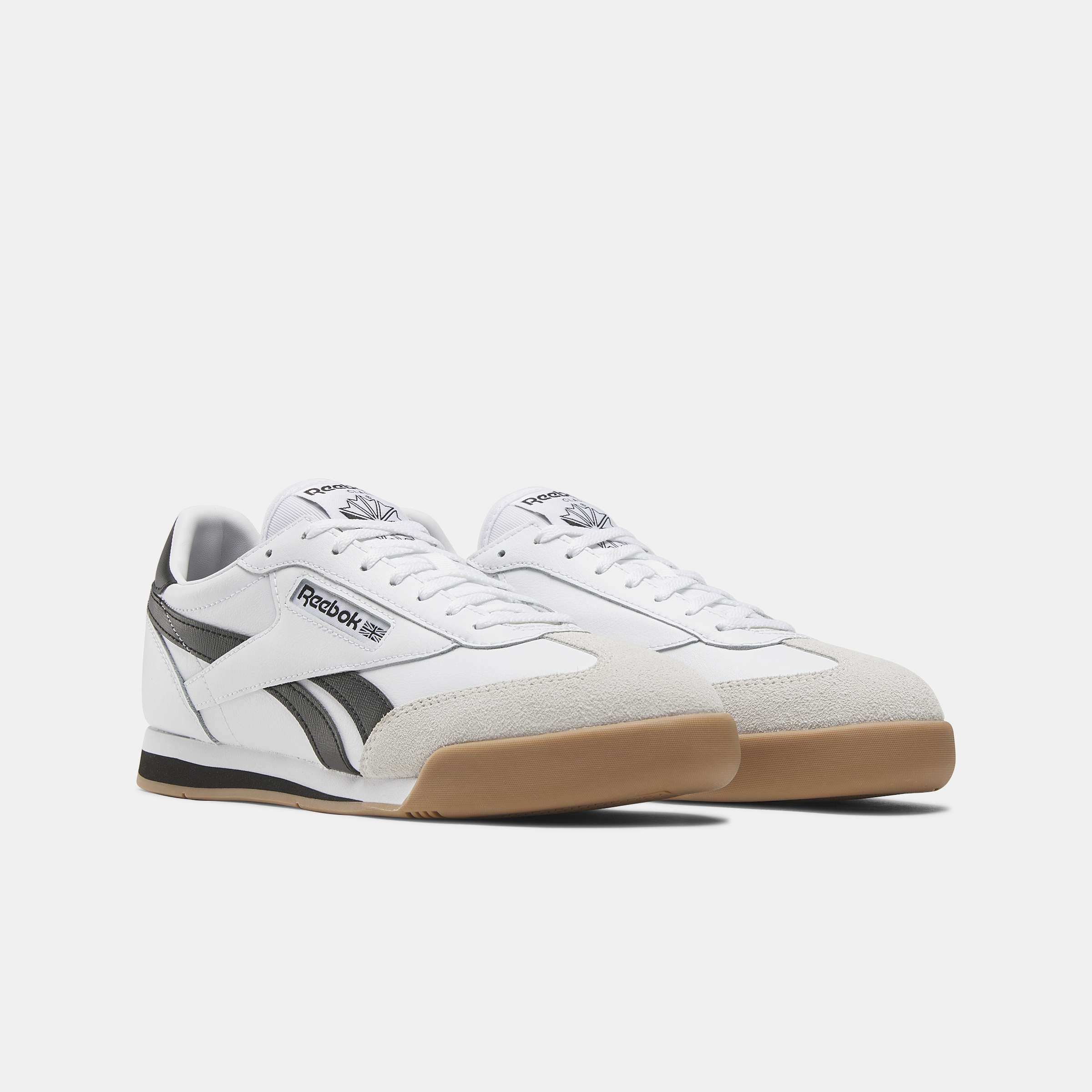Inspirados en el fútbol vintage de los años 90, combinan una silueta elegante y colores clásicos con una puntera de gamuza y goma. image number 1