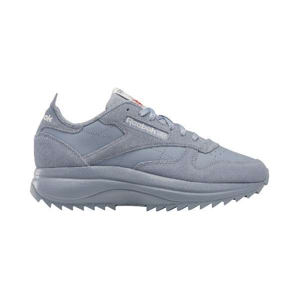 Completa tu look con los tenis Classic Leather SP, que ofrecen una plataforma para ganar altura extra y detalles llamativos. image number 0