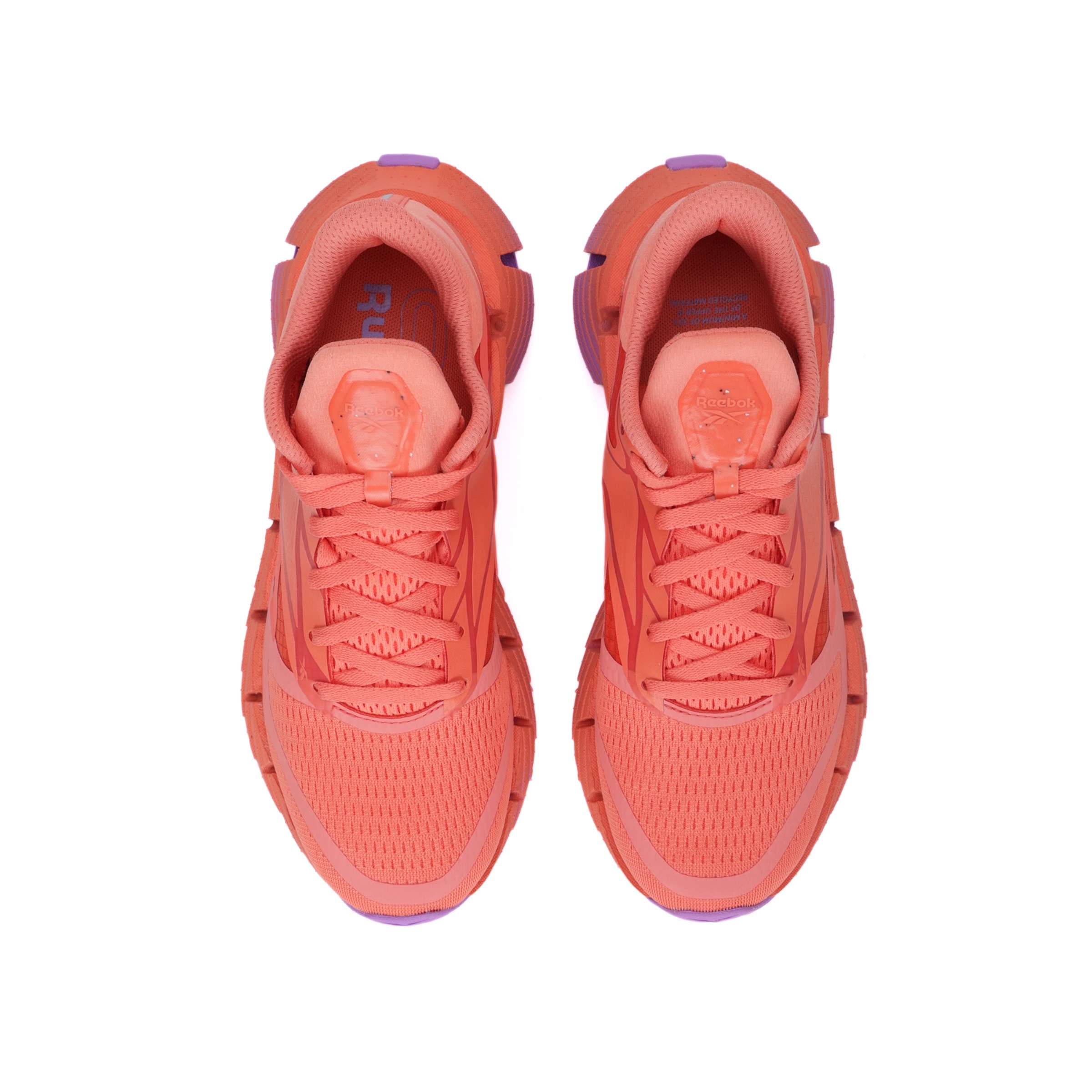 El FloatZig 1 de Reebok combina suavidad y elasticidad, diseñados para inspirar a salir al aire libre y correr. image number 5