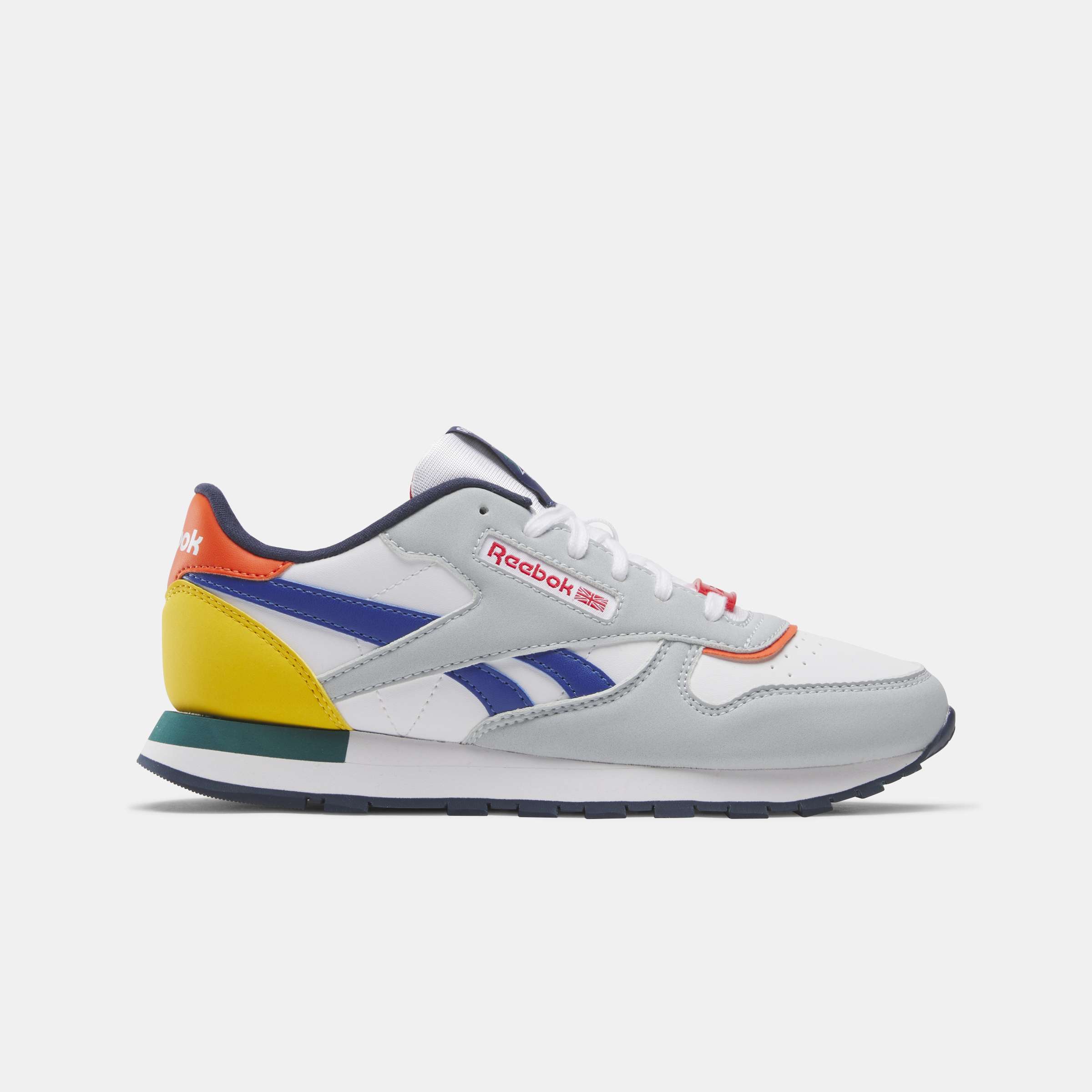 Un homenaje al estilo Reebok de principios del siglo XX. Estos tenis tienen un aire retro que combina a la perfección con tu vida moderna.