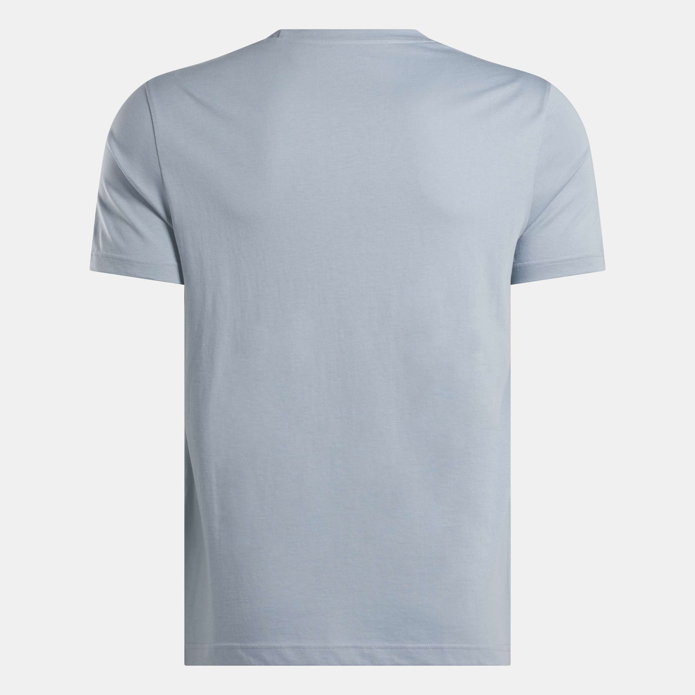 Playera Classics Identity image number 4