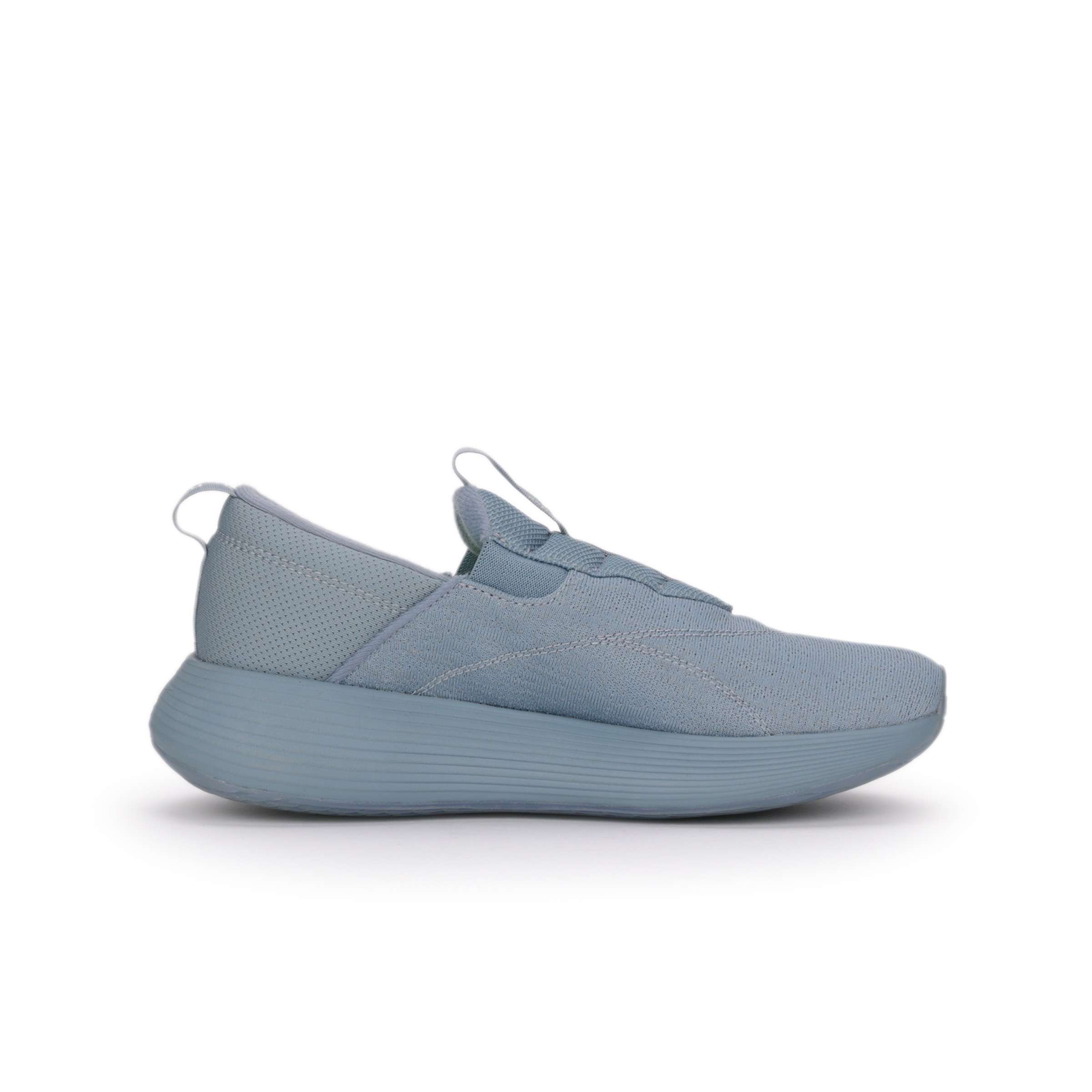 Prueba los DMX Comfort con una entresuela DMXAir que mueve el aire en cada paso y un diseño elegante que facilita su combinación.
