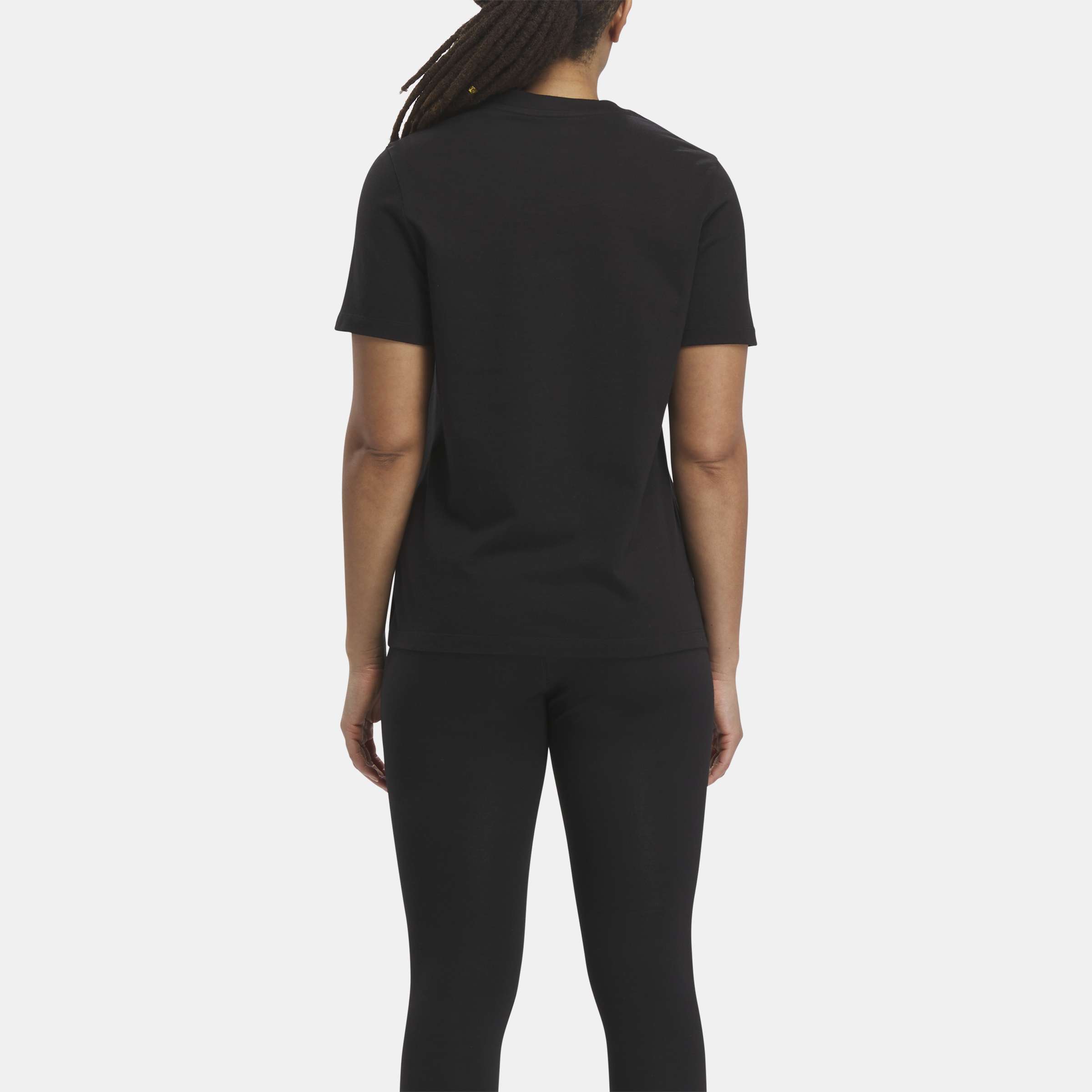Playera Classics Identity image number 1