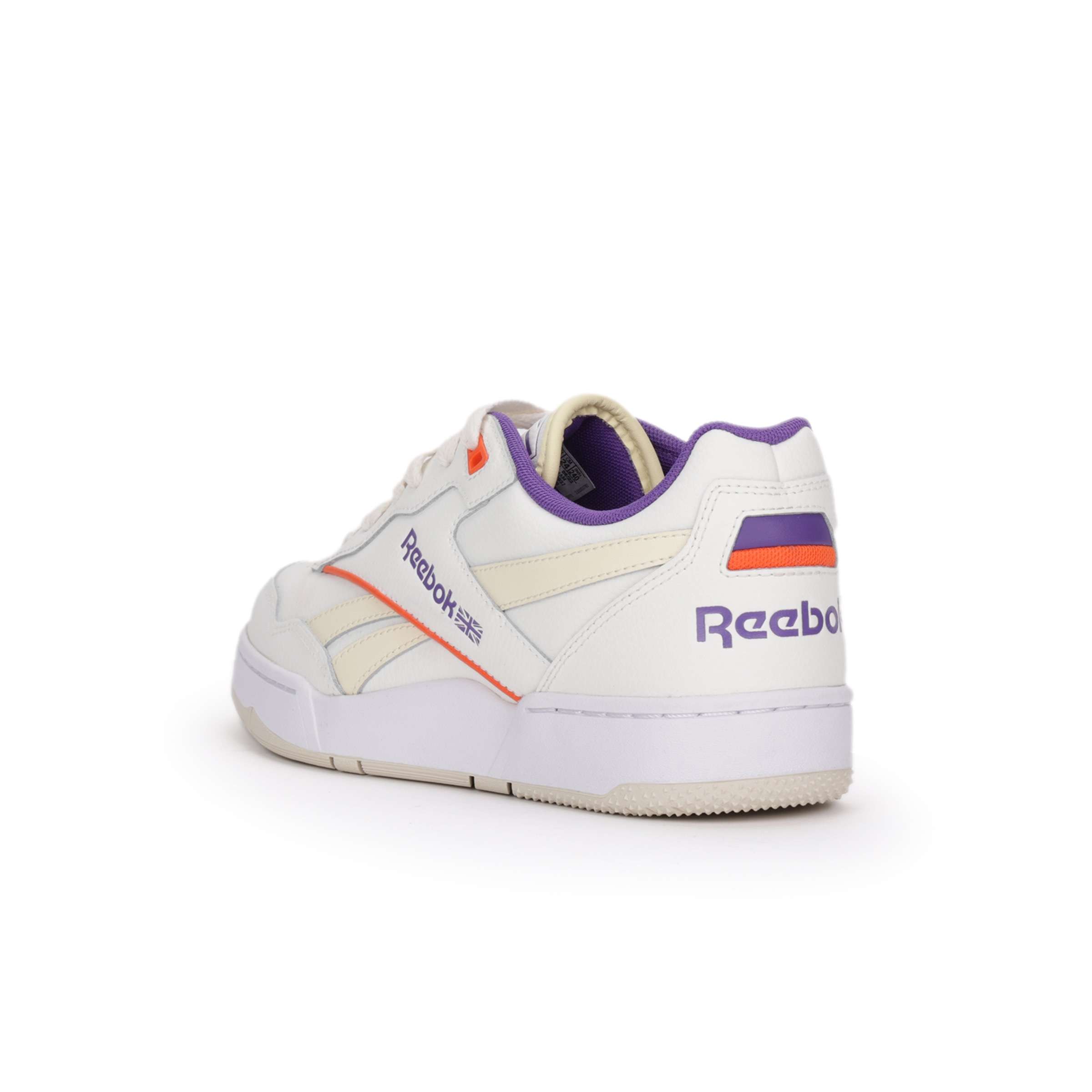 Siéntete como si hubieras encontrado un par de tenis Reebok antiguos en el sótano de alguien. Esa es la vibra de tus próximos BB 4000 II. image number 2