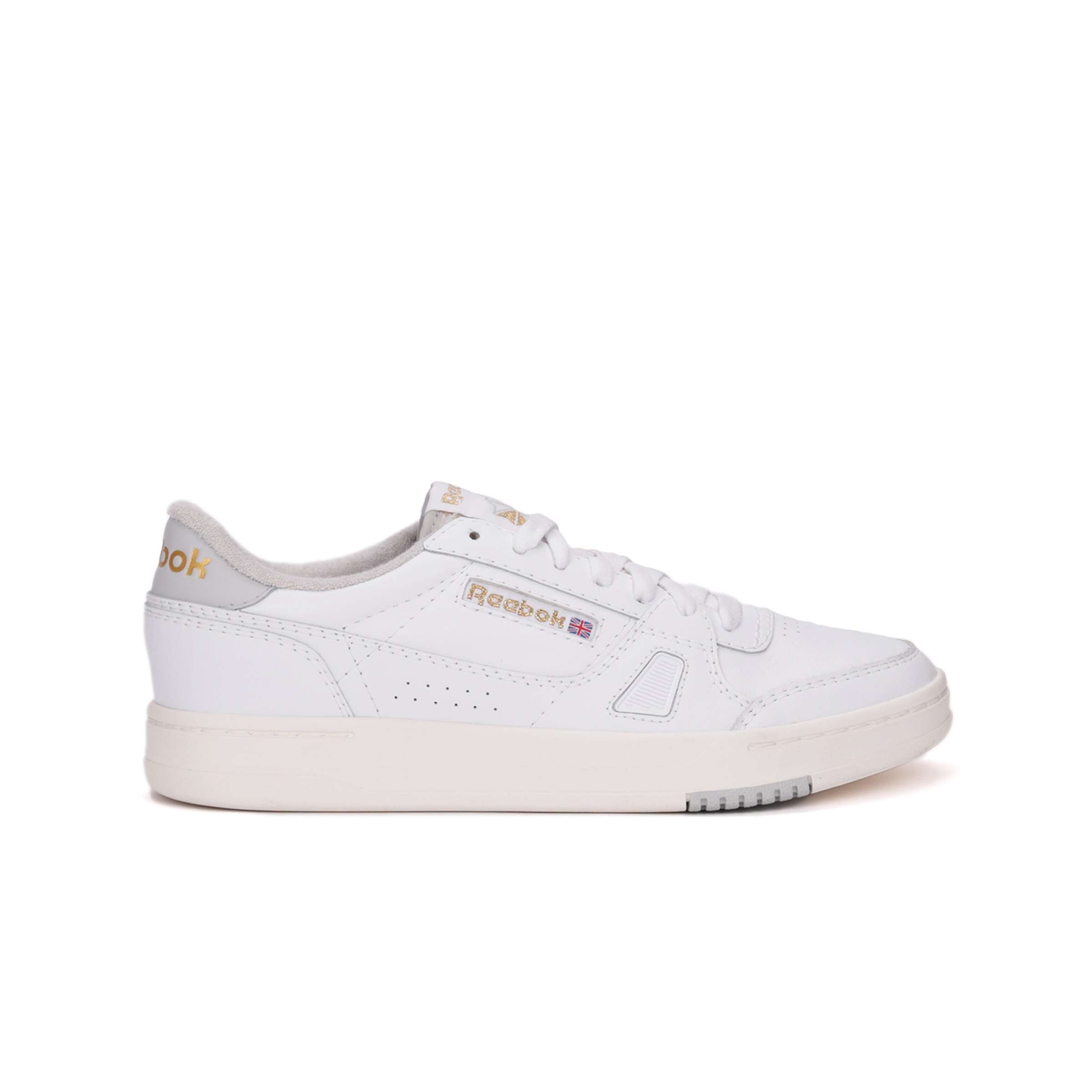 Los tenis LT Court reflejan el legado deportivo de Reebok sacada de los archivos de los años 90 y el Y2K, inspirado en las camisetas de competencia. image number 0