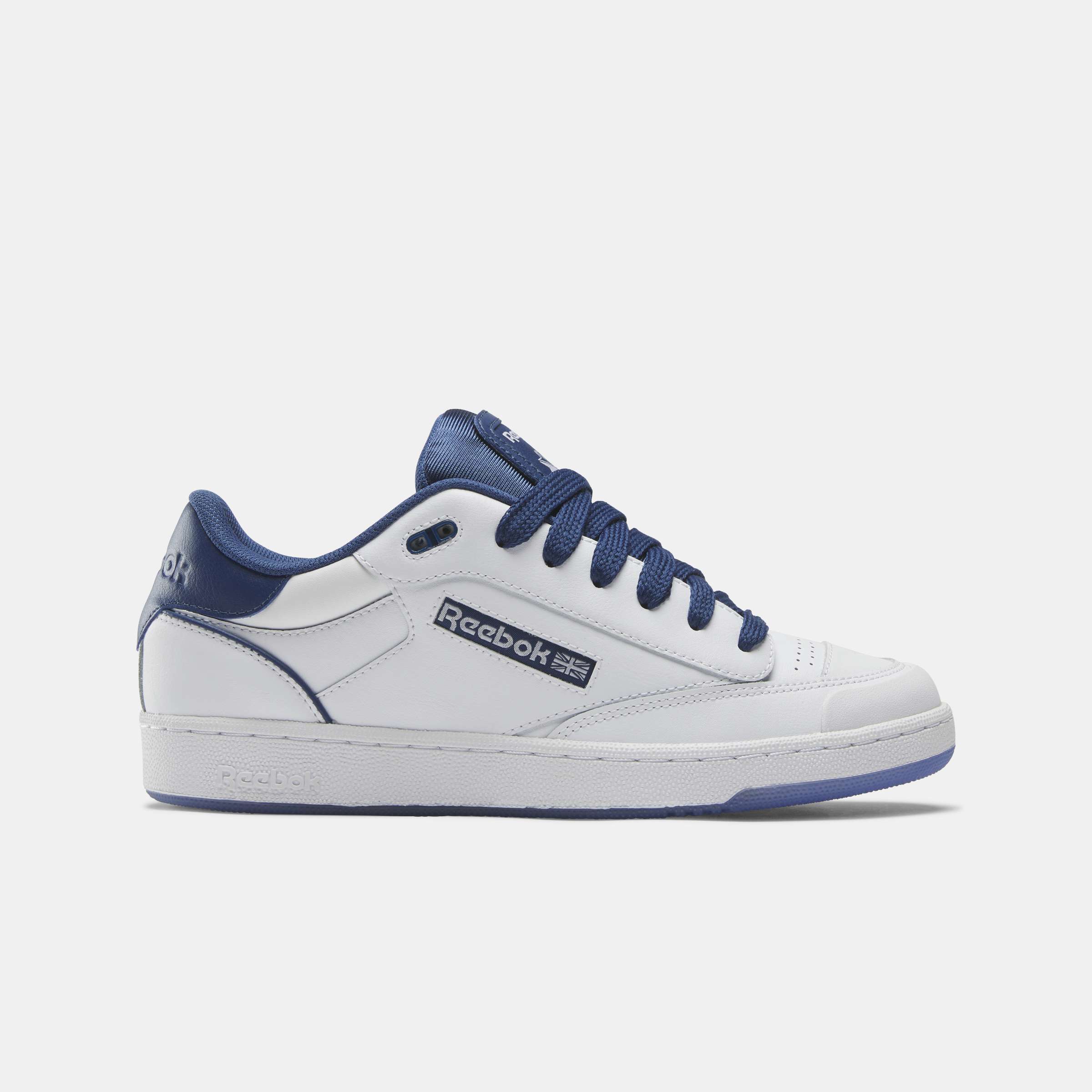 Comienza tu propio resurgimiento retro con estos tenis Reebok, lo chunky nunca tuvo tanta onda. Hazlos tuyos. image number 0