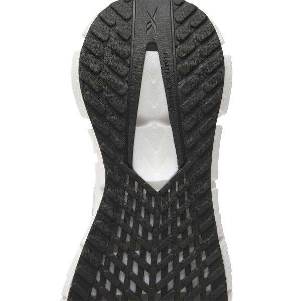 El FloatZig 1 de Reebok combina suavidad y elasticidad, diseñados para inspirar a salir al aire libre y correr. image number 7