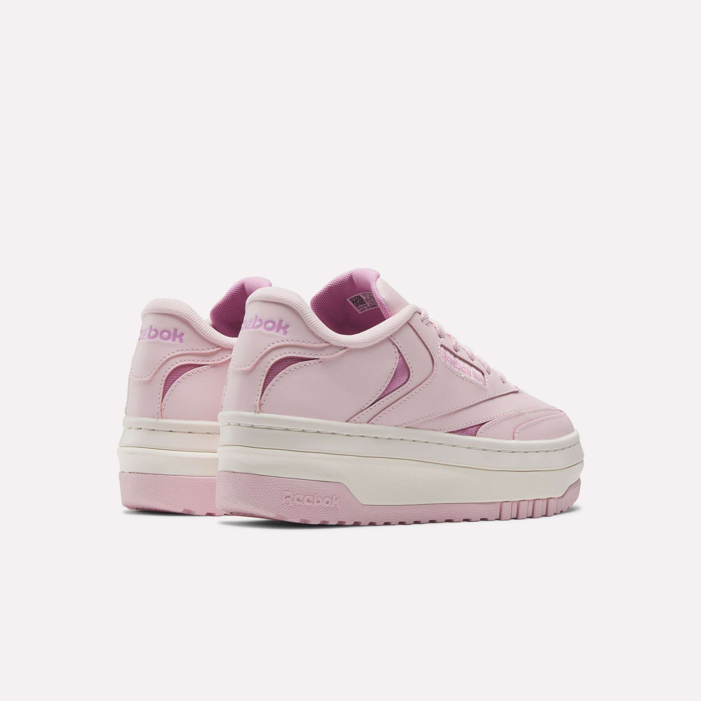 Ser súper extra es algo bueno. Estos zapatos Club C Extra lo demuestran. Una entresuela de plataforma exagerada te brinda un punto de vista elevado. image number 1