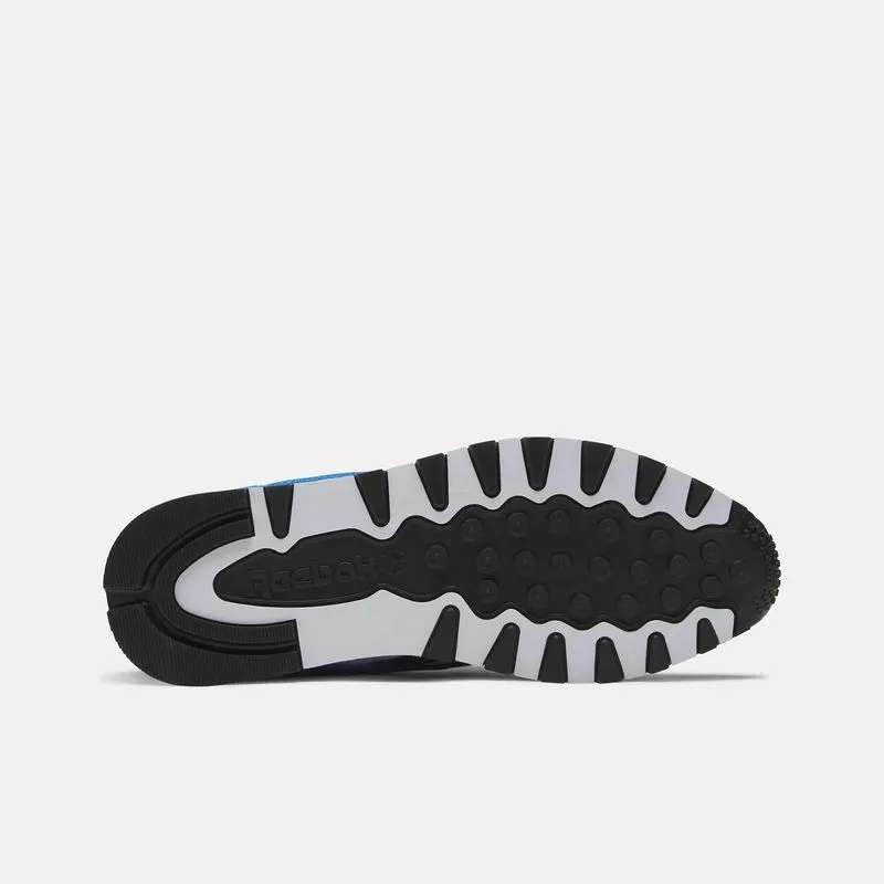 Un homenaje al estilo Reebok de principios del siglo XX. Estos tenis tienen un aire retro que combina a la perfección con tu vida moderna. image number 4