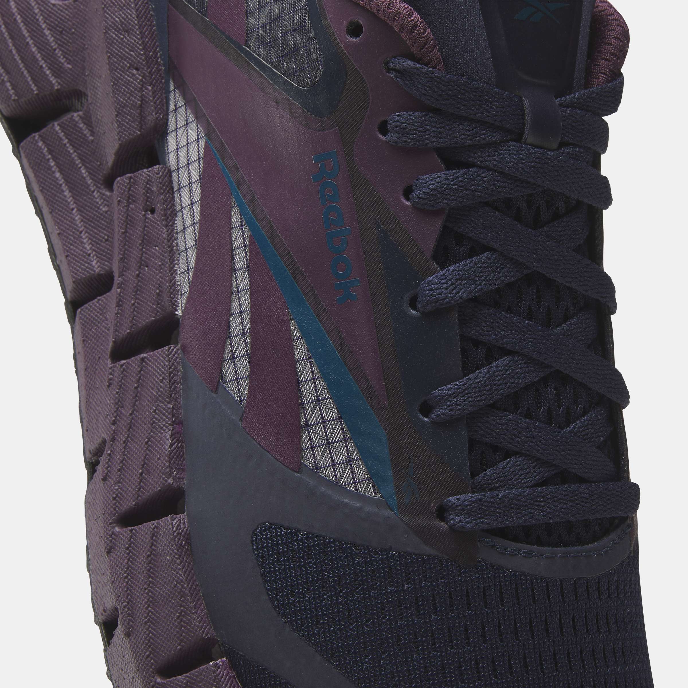 El FloatZig 1 de Reebok combina suavidad y elasticidad, diseñados para inspirar a salir al aire libre y correr. image number 4