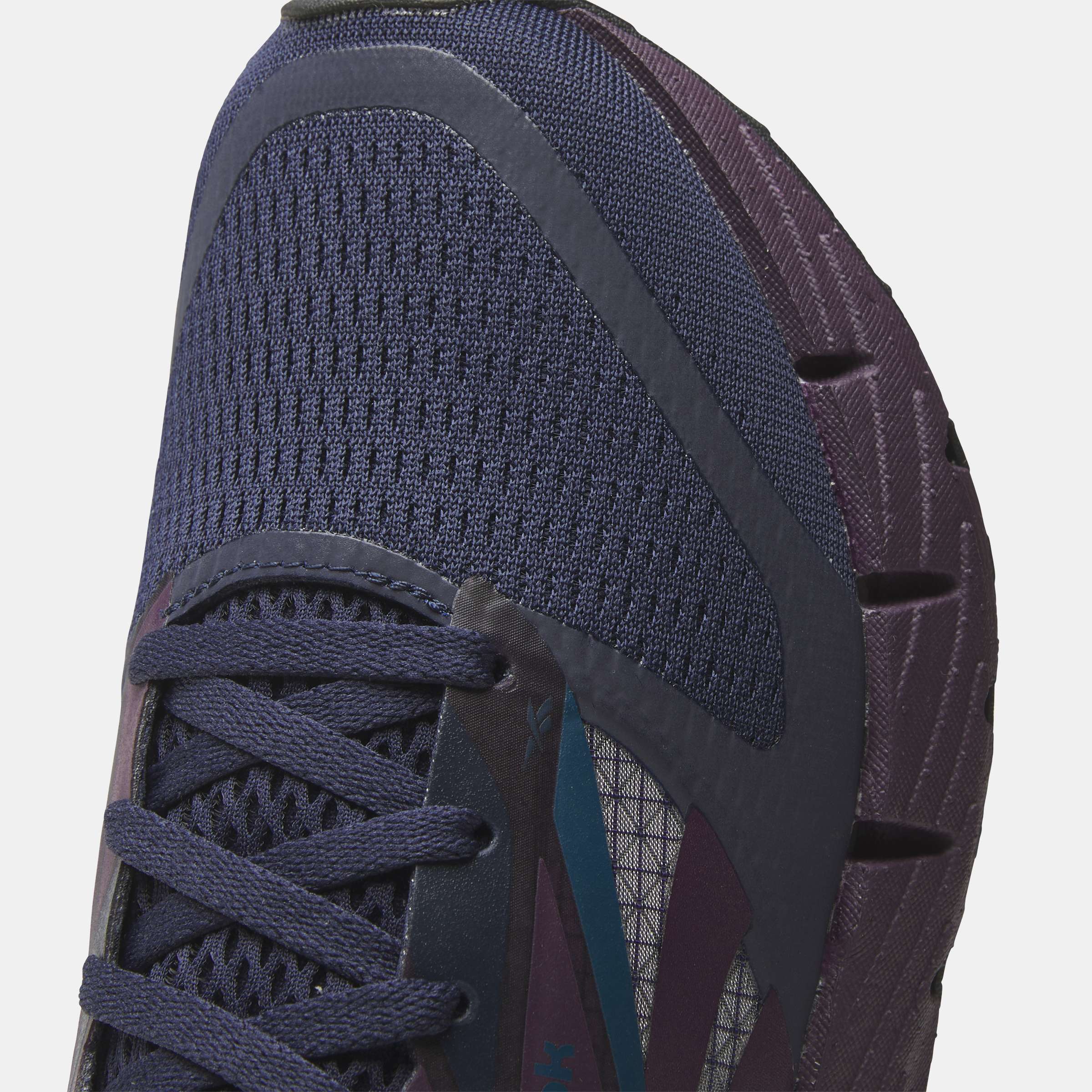 El FloatZig 1 de Reebok combina suavidad y elasticidad, diseñados para inspirar a salir al aire libre y correr. image number 5