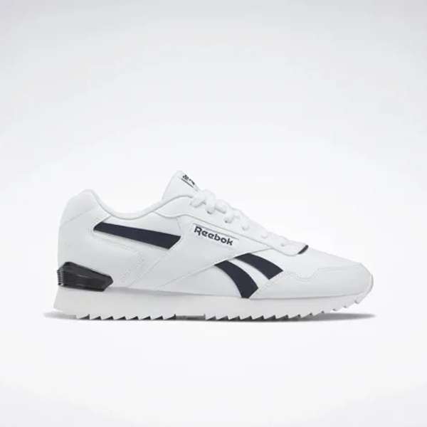 Tenis Glide Ripple Clip Con características clásicas de unos Reebok, pero destacándose por su suela ondulada y el clip TPU en el talón que les otorga un diseño único.