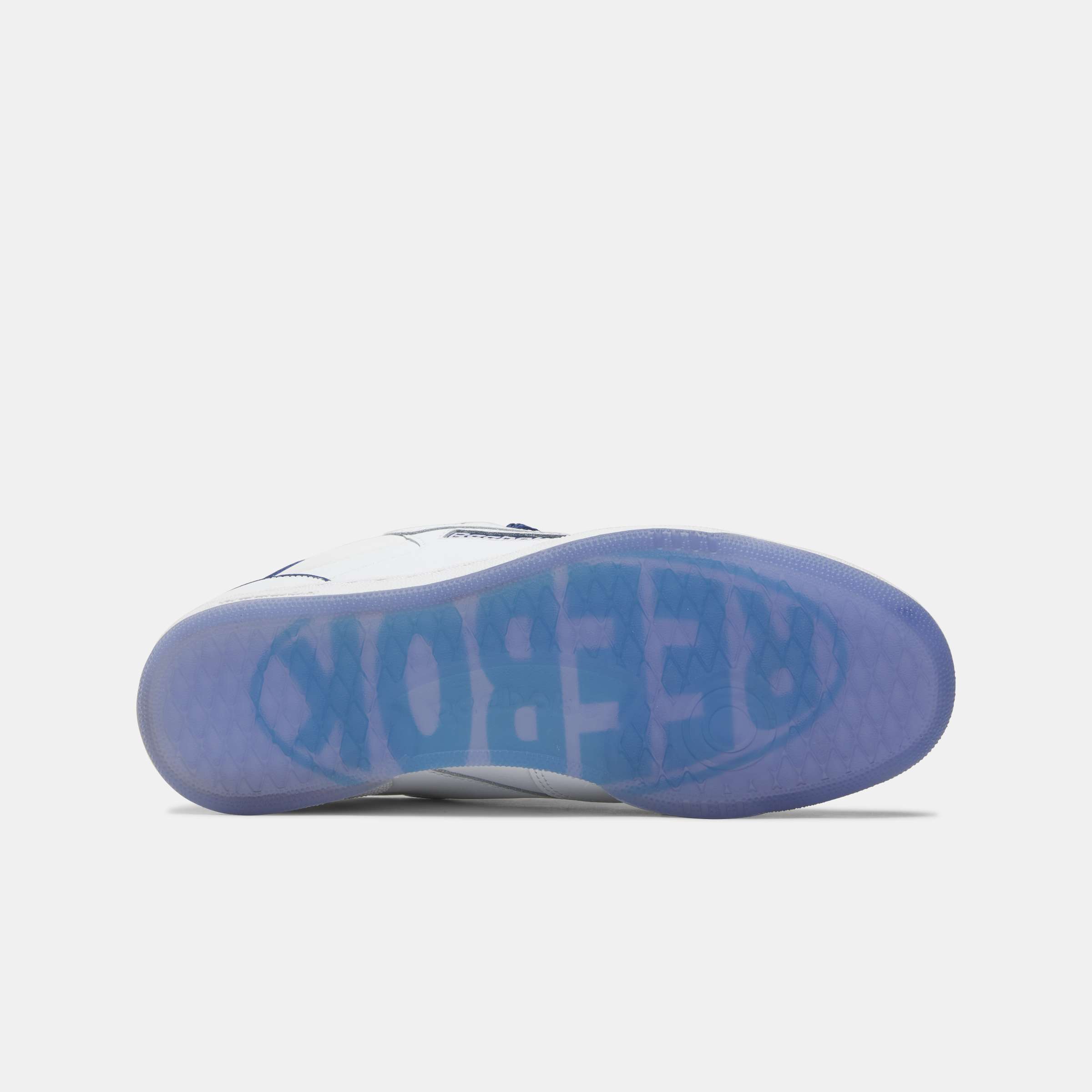 Comienza tu propio resurgimiento retro con estos tenis Reebok, lo chunky nunca tuvo tanta onda. Hazlos tuyos. image number 4