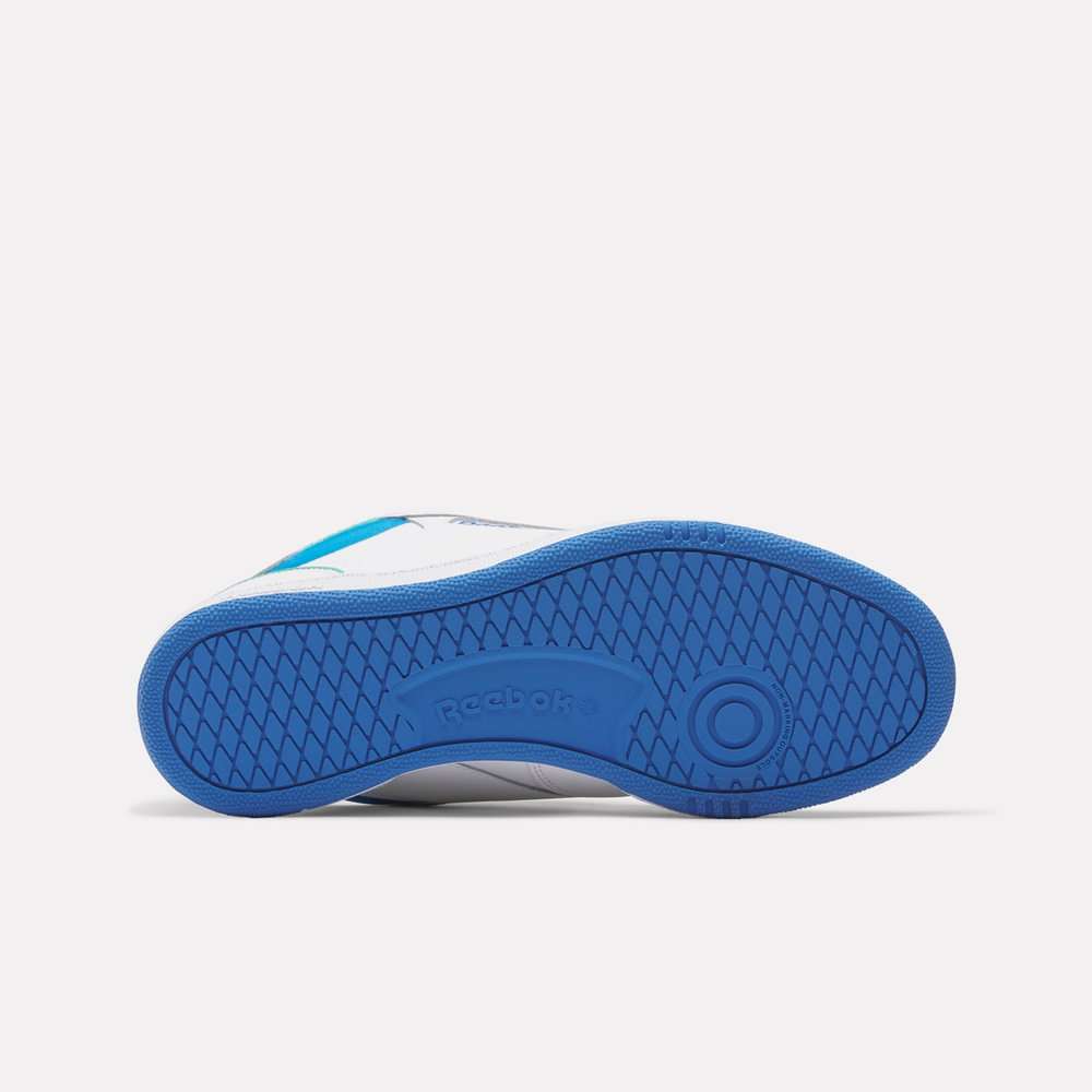 Comienza tu propio resurgimiento retro con estos tenis Reebok, lo chunky nunca tuvo tanta onda. Hazlos tuyos. image number 4