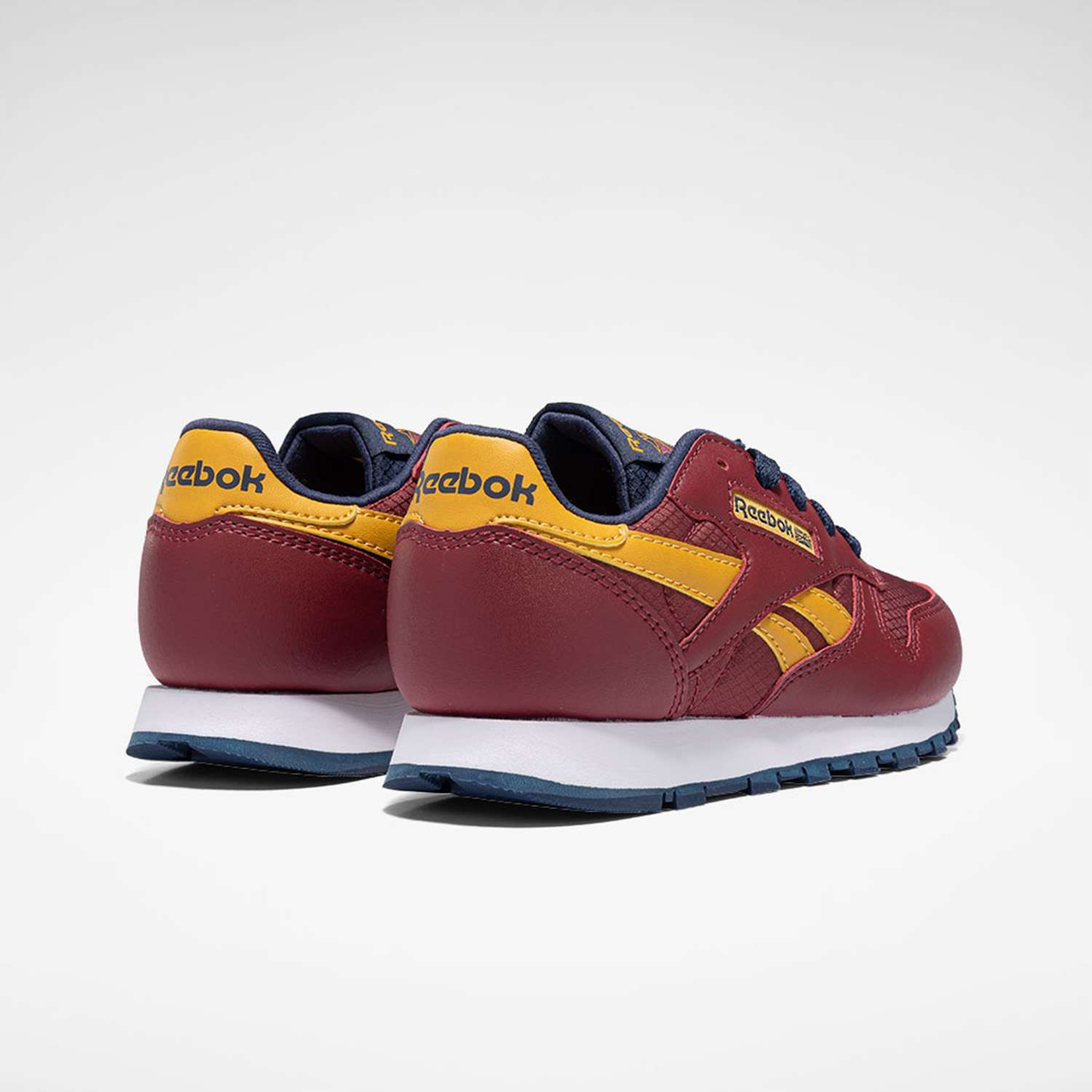 Tenis Classic Leather image number 1