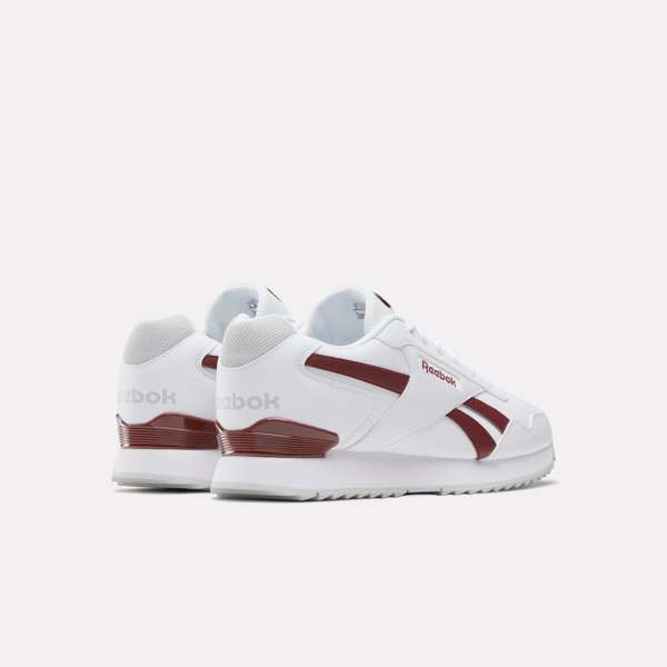 Tenis Glide Ripple Clip Con características clásicas de unos Reebok, pero destacándose por su suela ondulada y el clip TPU en el talón que les otorga un diseño único.