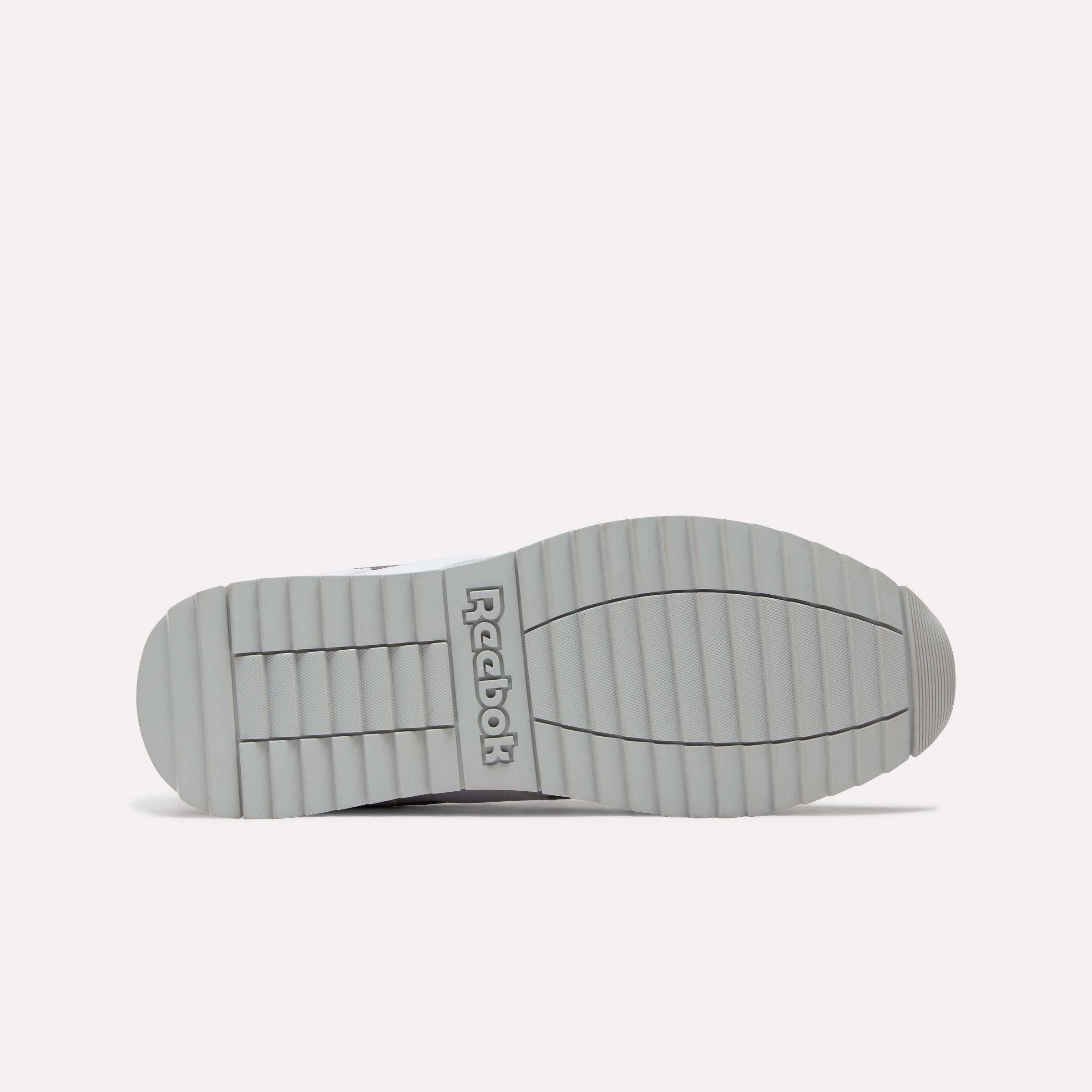 Con características clásicas de unos Reebok, pero destacándose por su suela ondulada y el clip TPU en el talón que les otorga un diseño único. image number 3