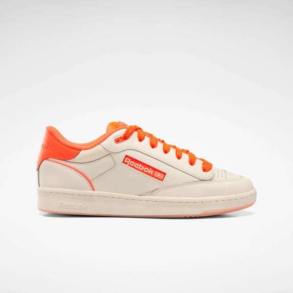 Comienza tu propio resurgimiento retro con estos tenis Reebok, lo chunky nunca tuvo tanta onda. Hazlos tuyos. image number 0