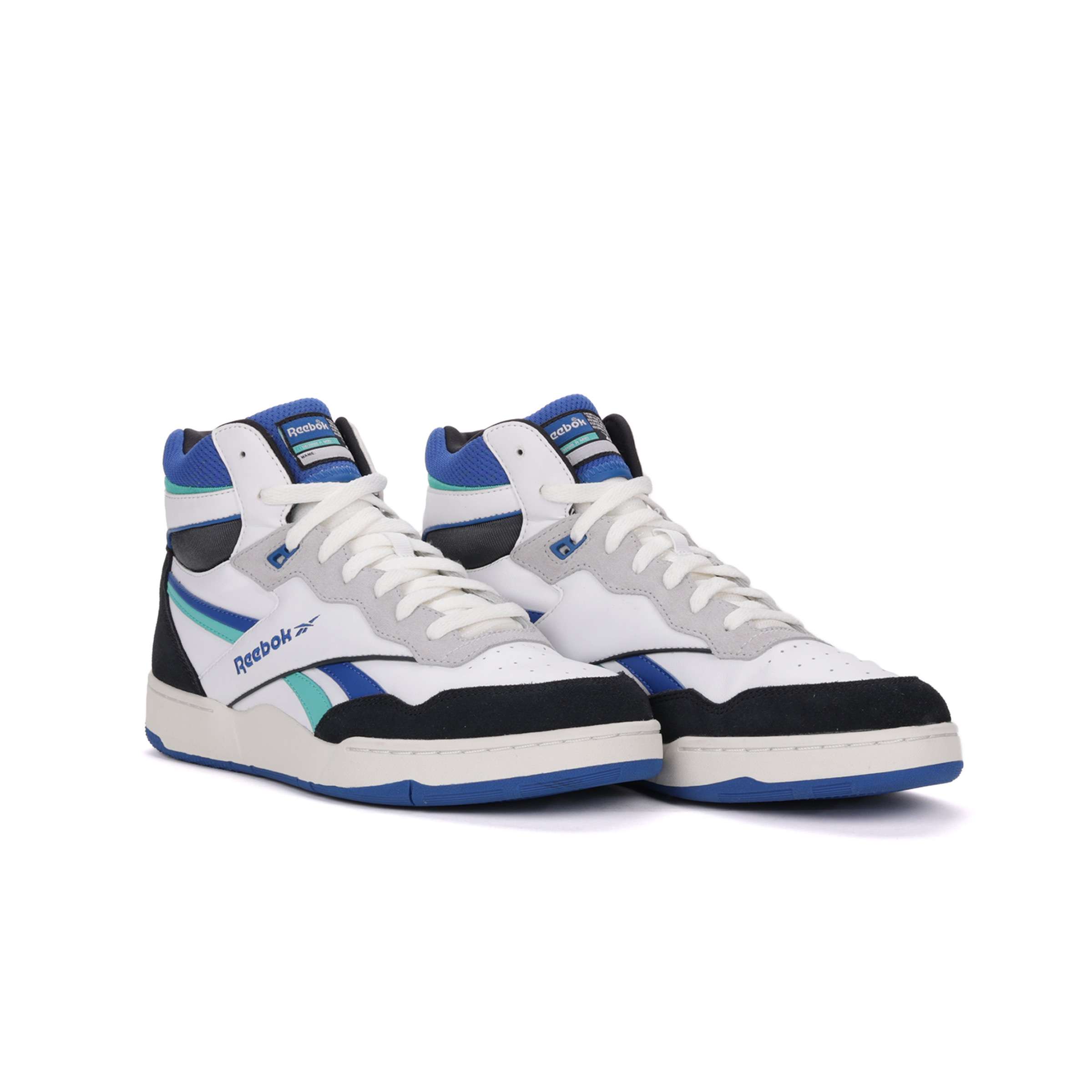 El estilo del basquet de los años 80 inspiró estos de media altura Reebok. Se sienten tan bien como lucen. image number 2