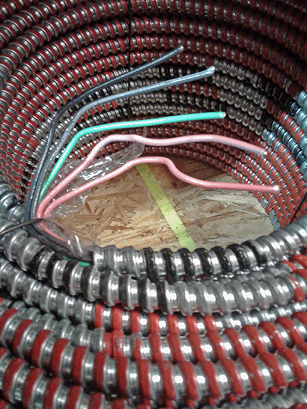 CABLE 14/4 FAMC ASTL BLK/RED COILS