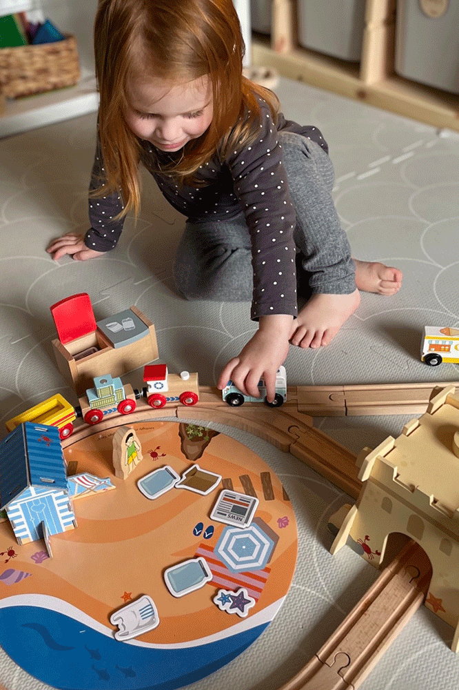 Coastal Clean up Train Set