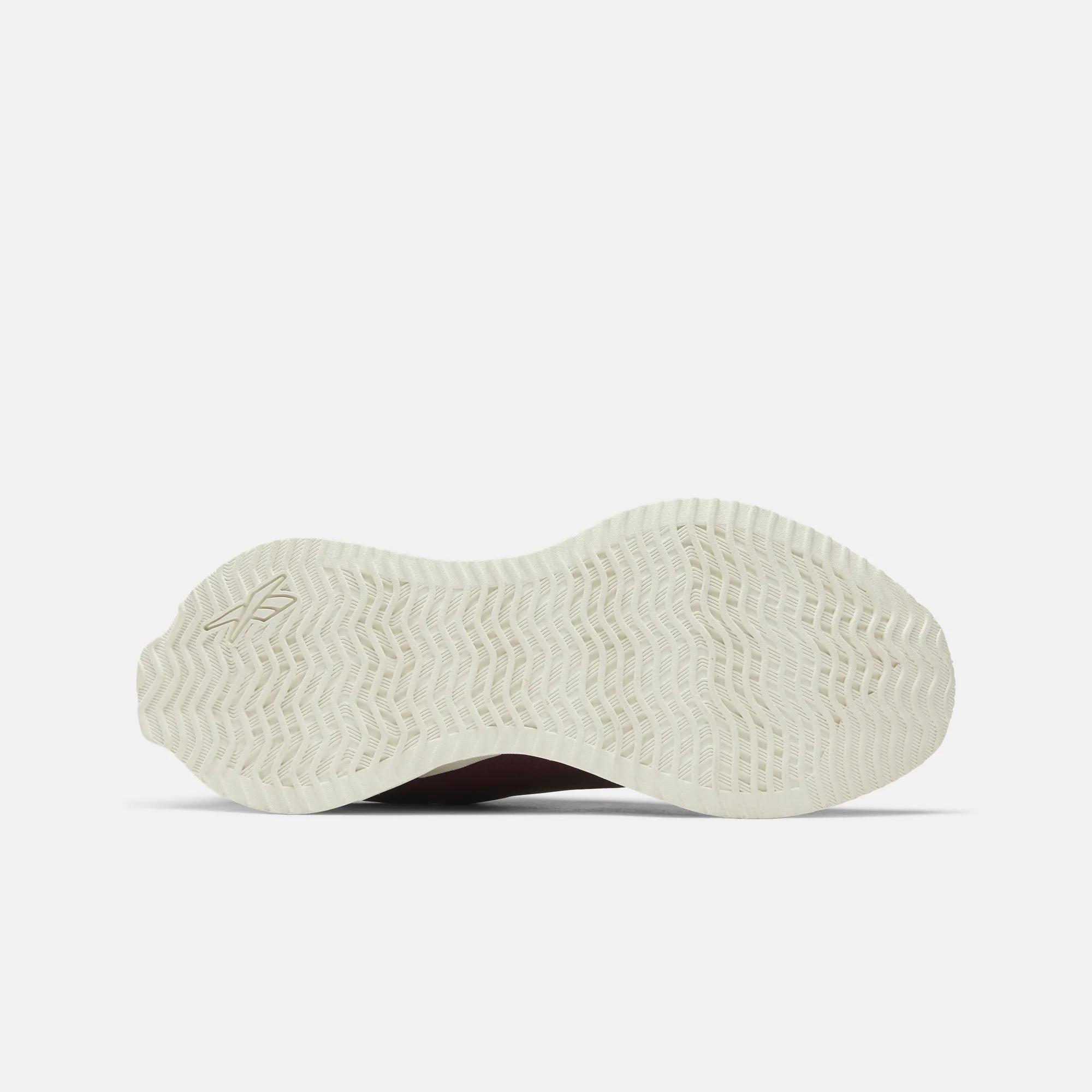 как выглядит Reebok Zig Dynamica STR Women