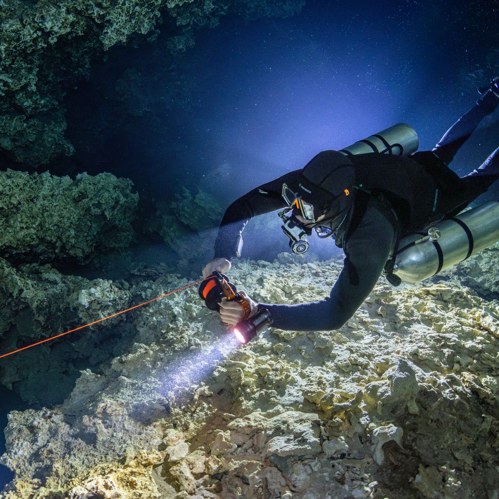 CARACTERÍSTICAS Y BENEFICIOS - LIFELINE GUIDE - Carrete de Buceo 120 metros