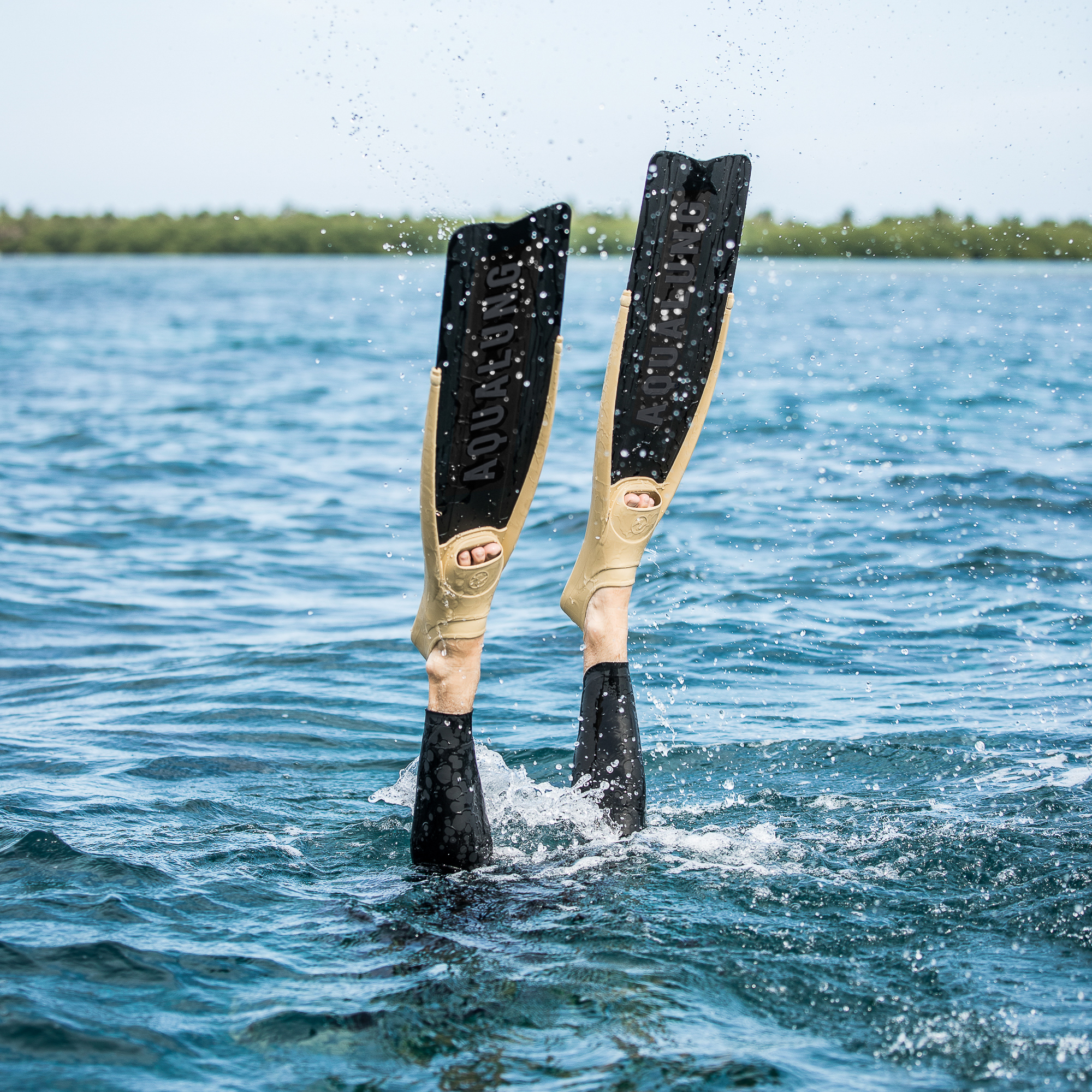 What’s in the box - CYCLONE X - Freediving Fins