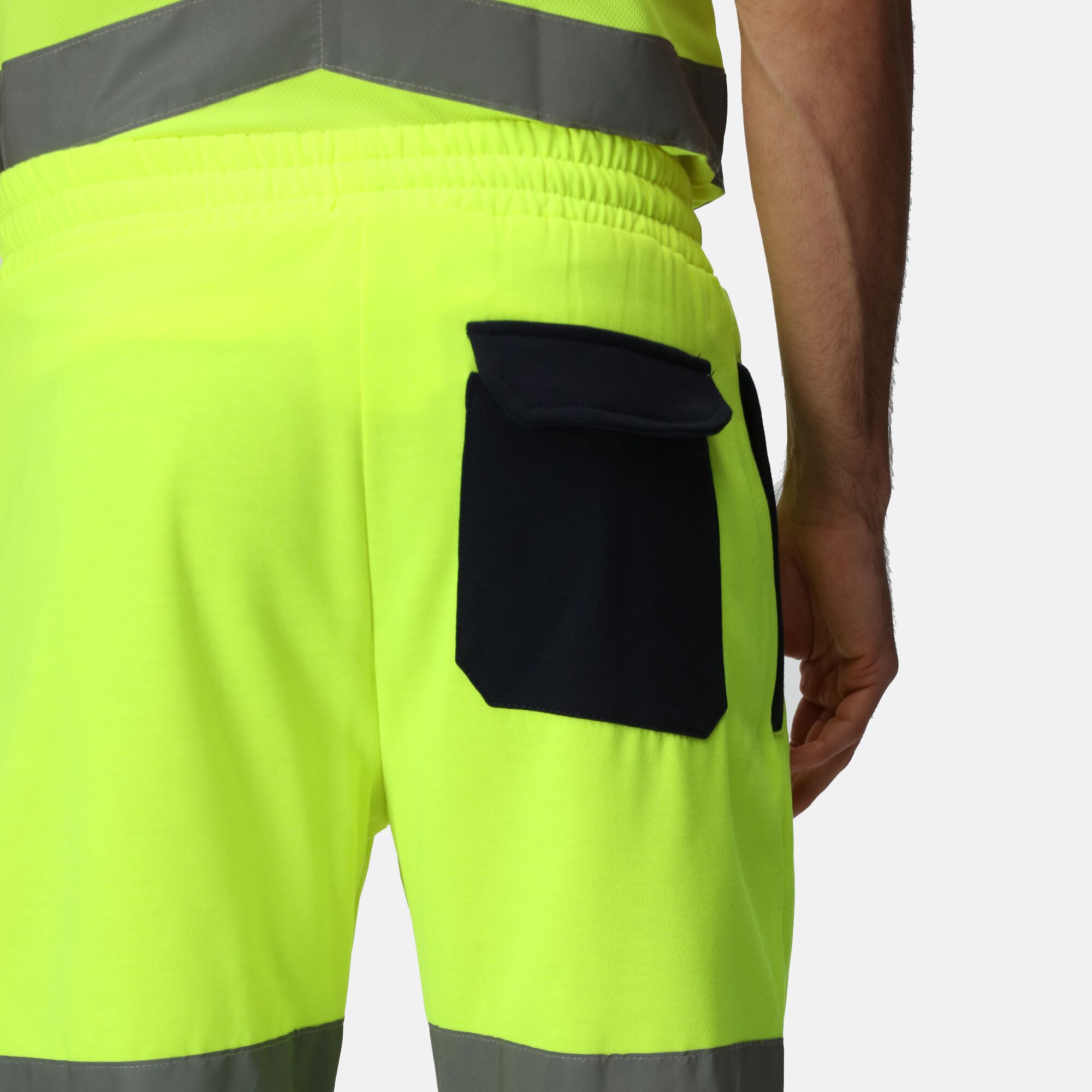 Hi vis jogger best sale shorts