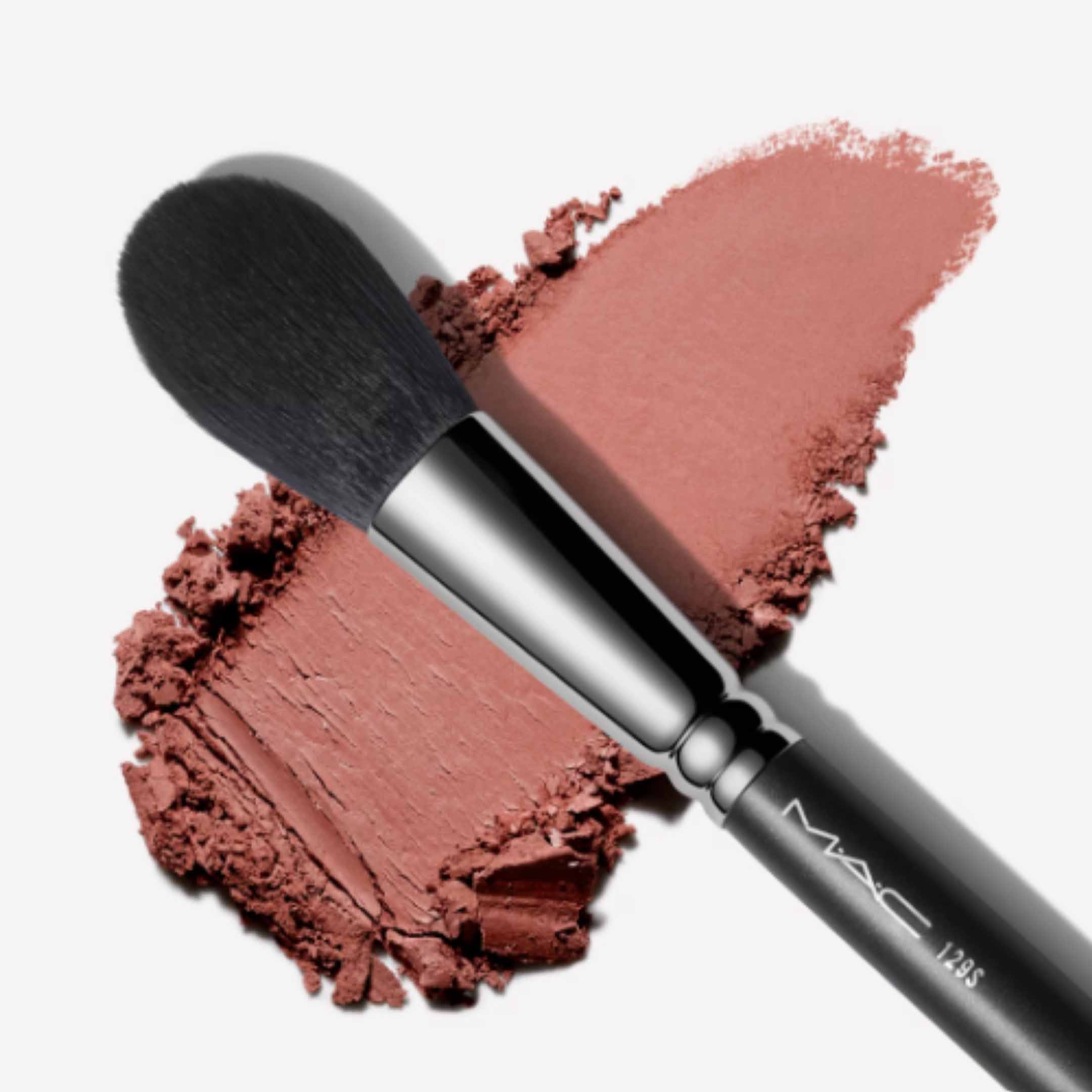 129 Synthétique Powder/Blush Pinceau
