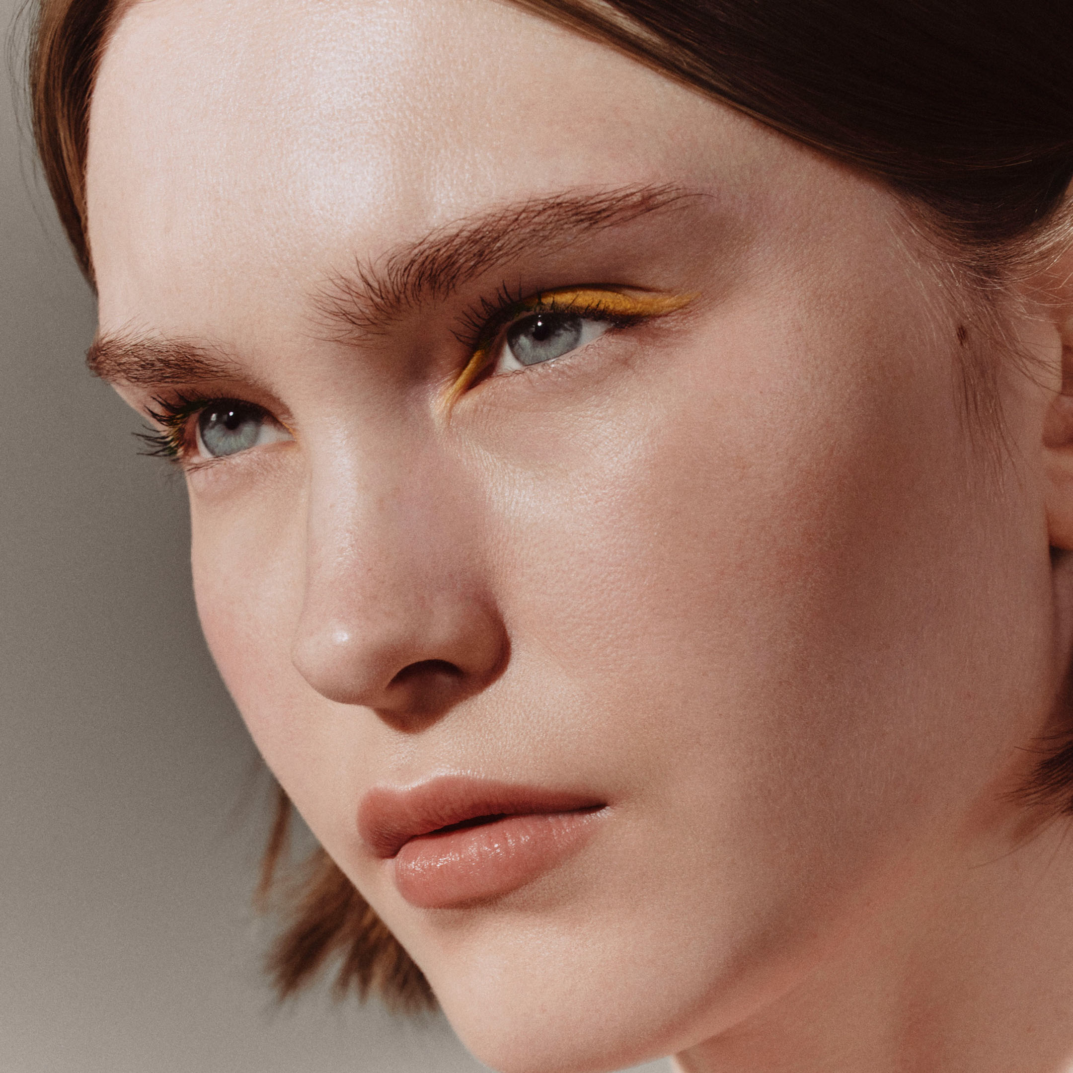 Trait d'Hermès, crayon de couleurs pour les yeux , Brun Bistre