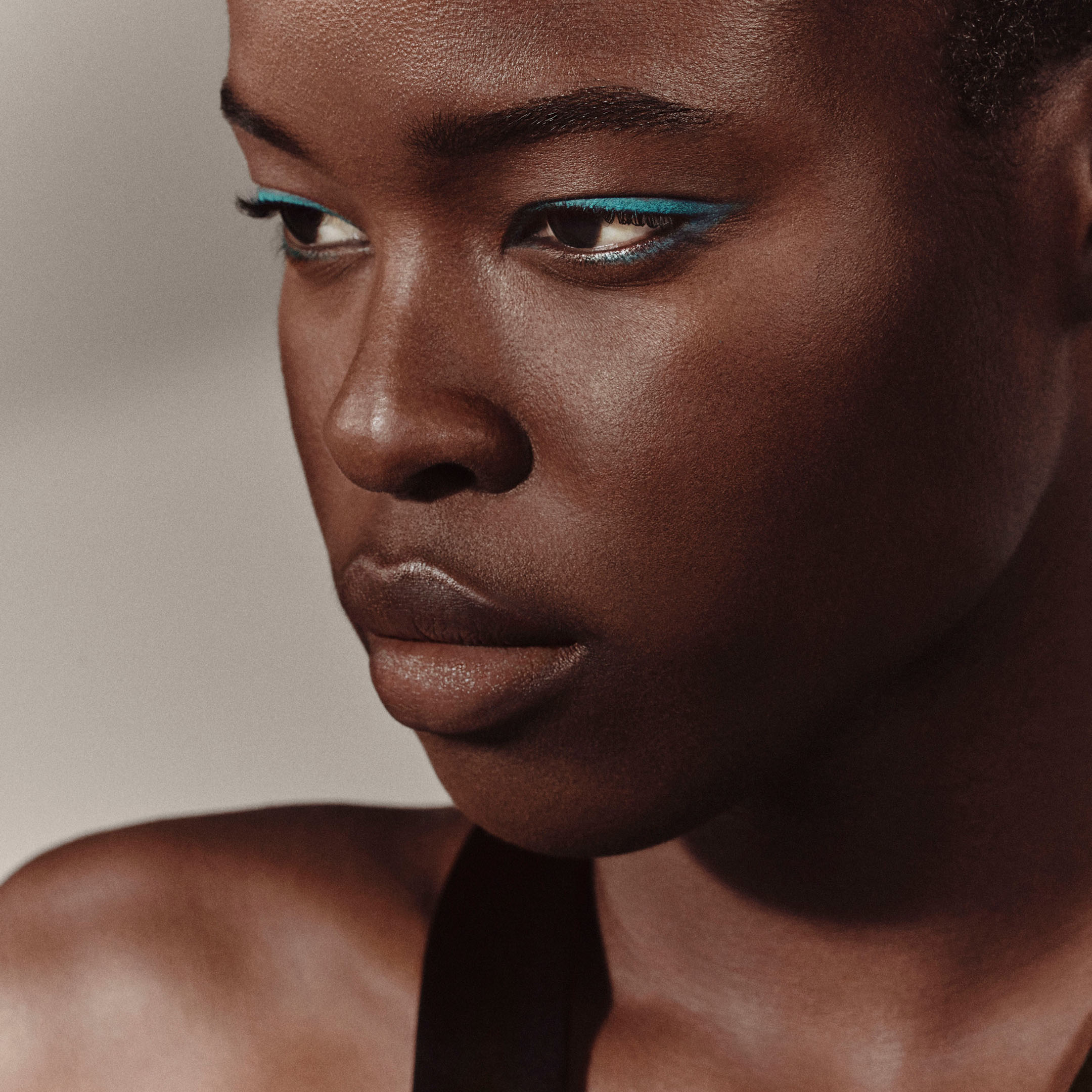 Trait d'Hermès, crayon de couleurs pour les yeux , Brun Bistre