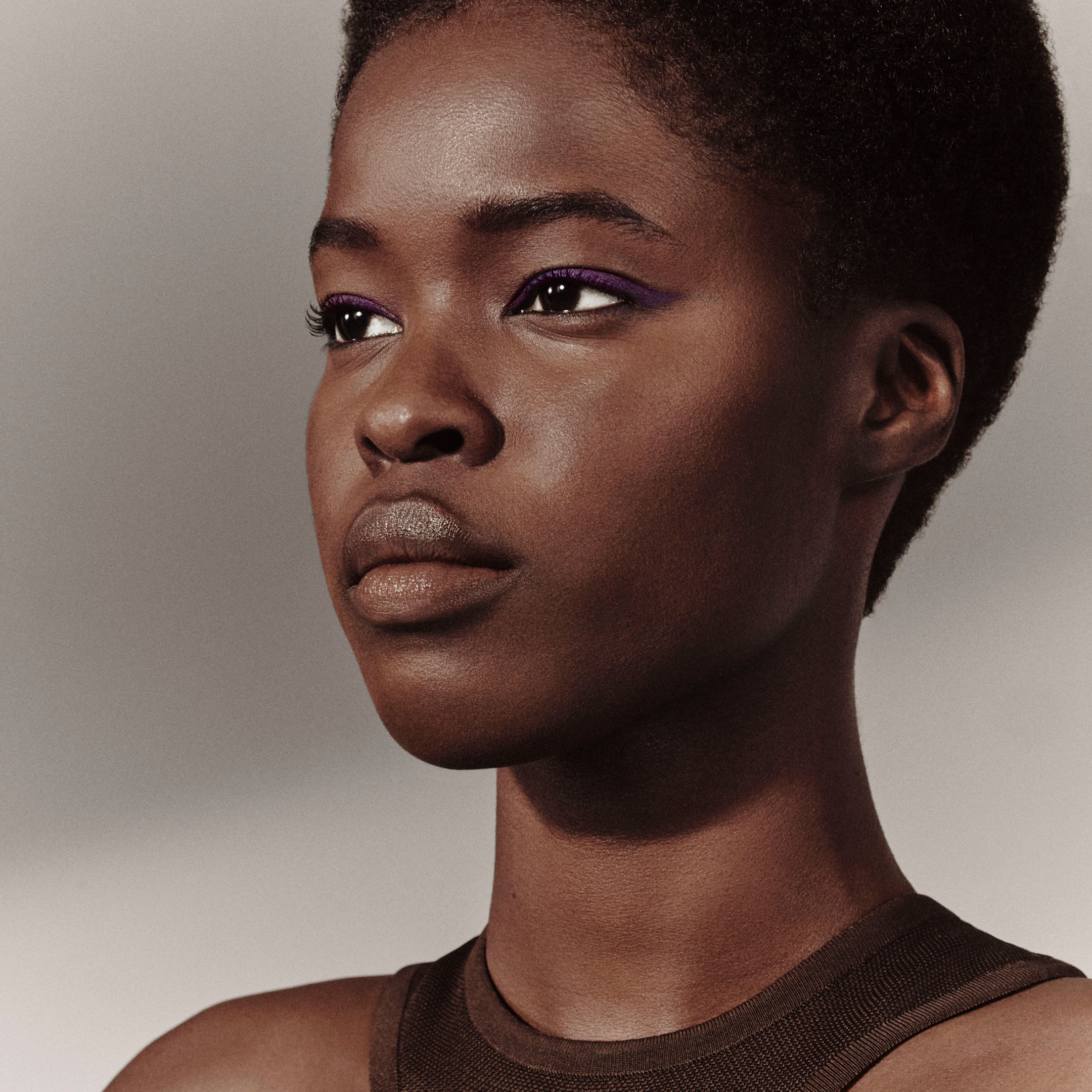 Trait d'Hermès, crayon de couleurs pour les yeux , Brun Bistre