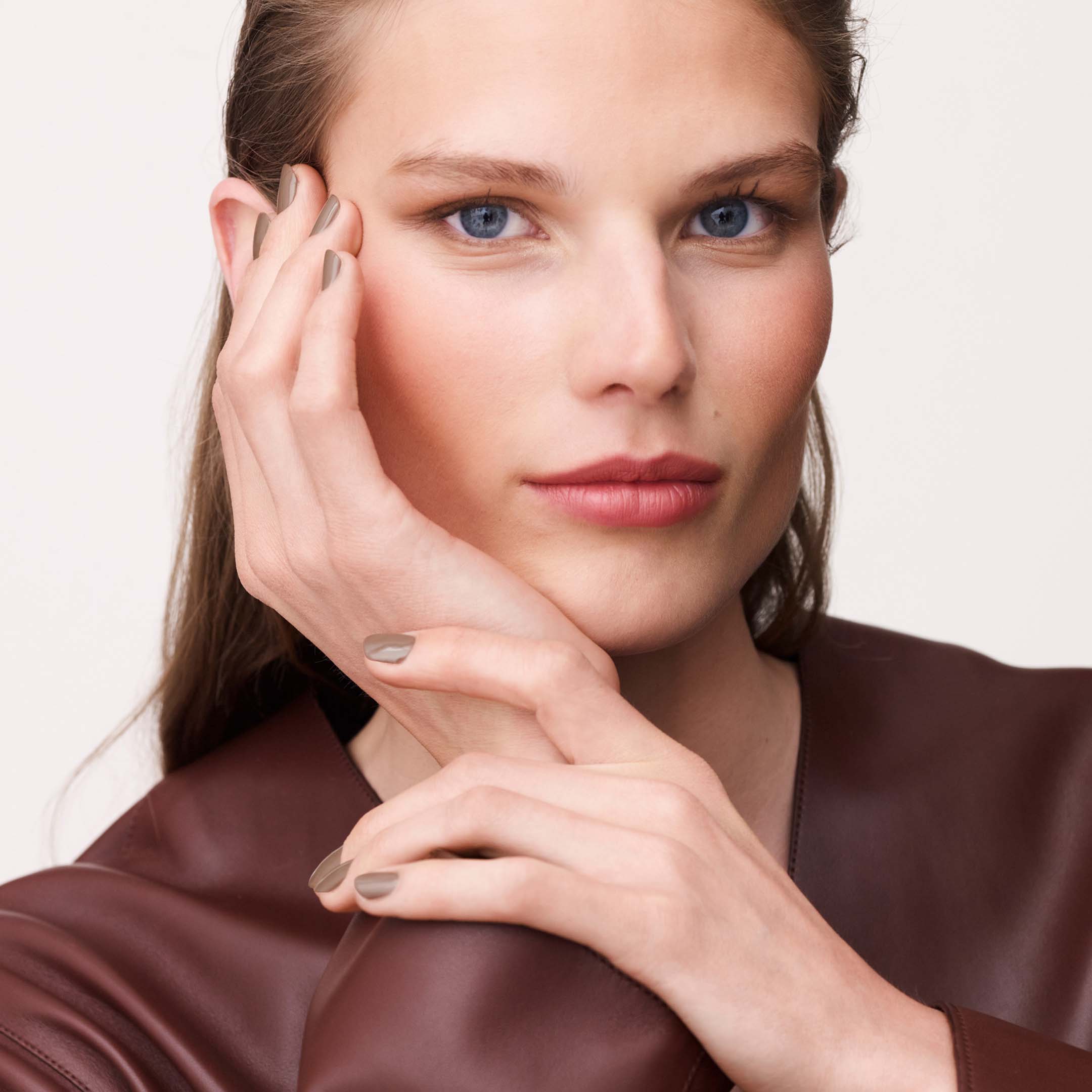 Les Mains Hermes Nail Polish