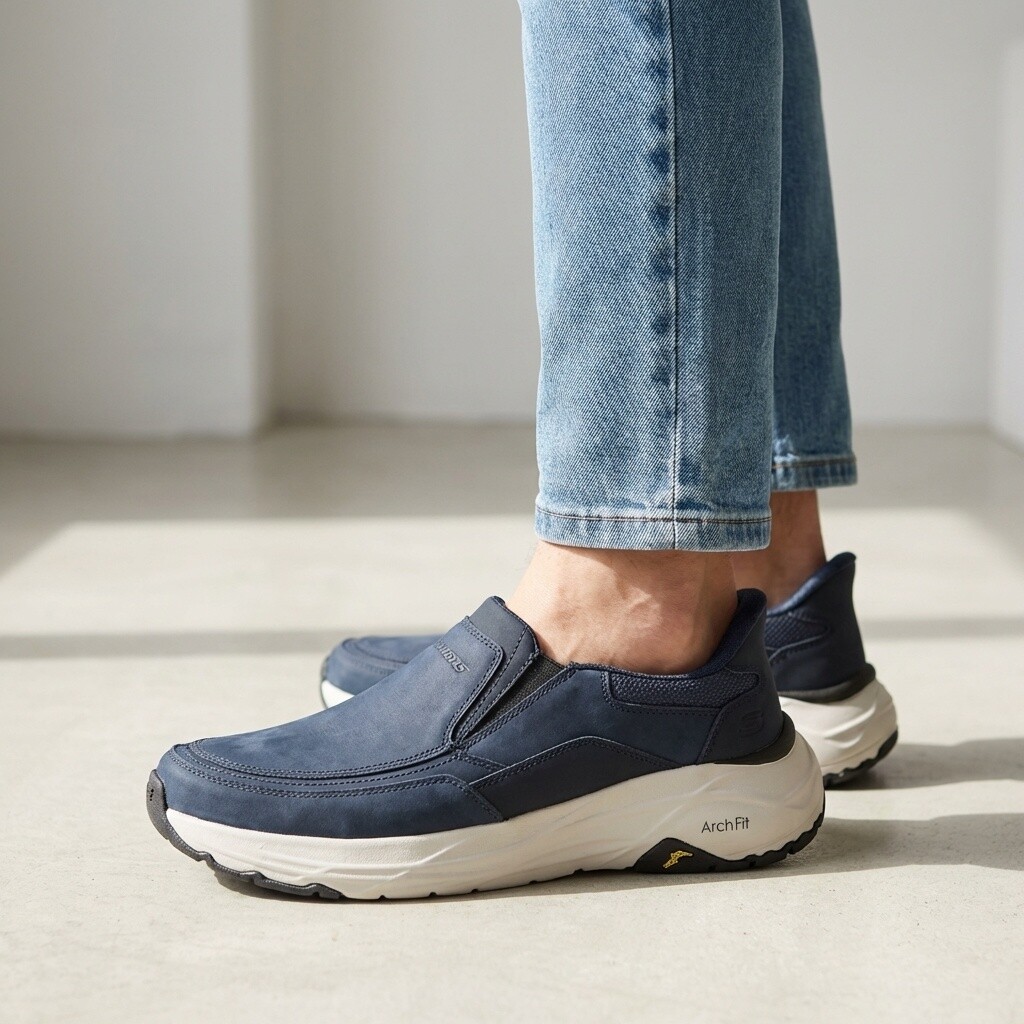Skechers Arch Fit Maverick Instappers blauw