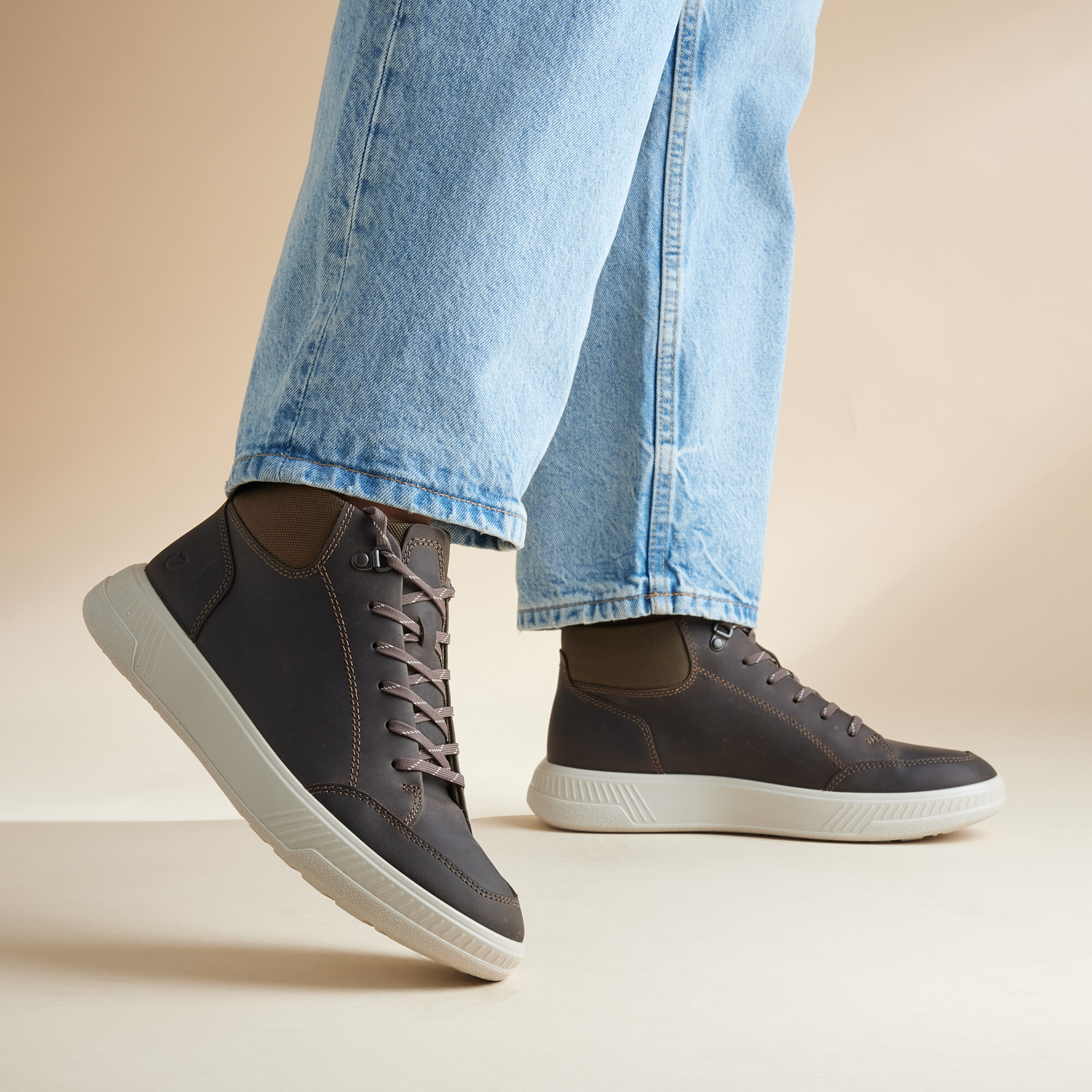 ECCO Move Veterschoenen grijs Leer