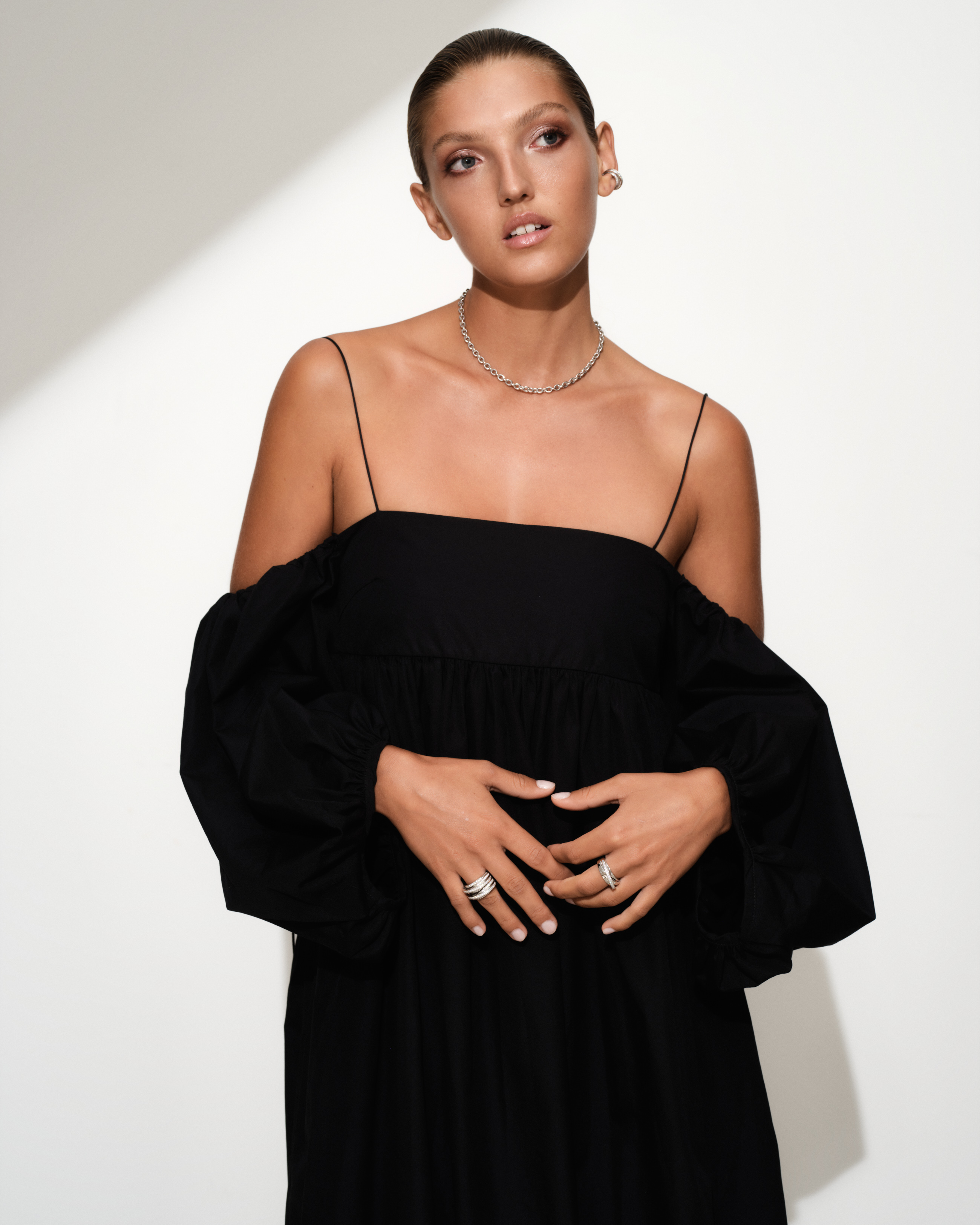 Orb Ring Slim Black Spinel - Tom Wood Project Official