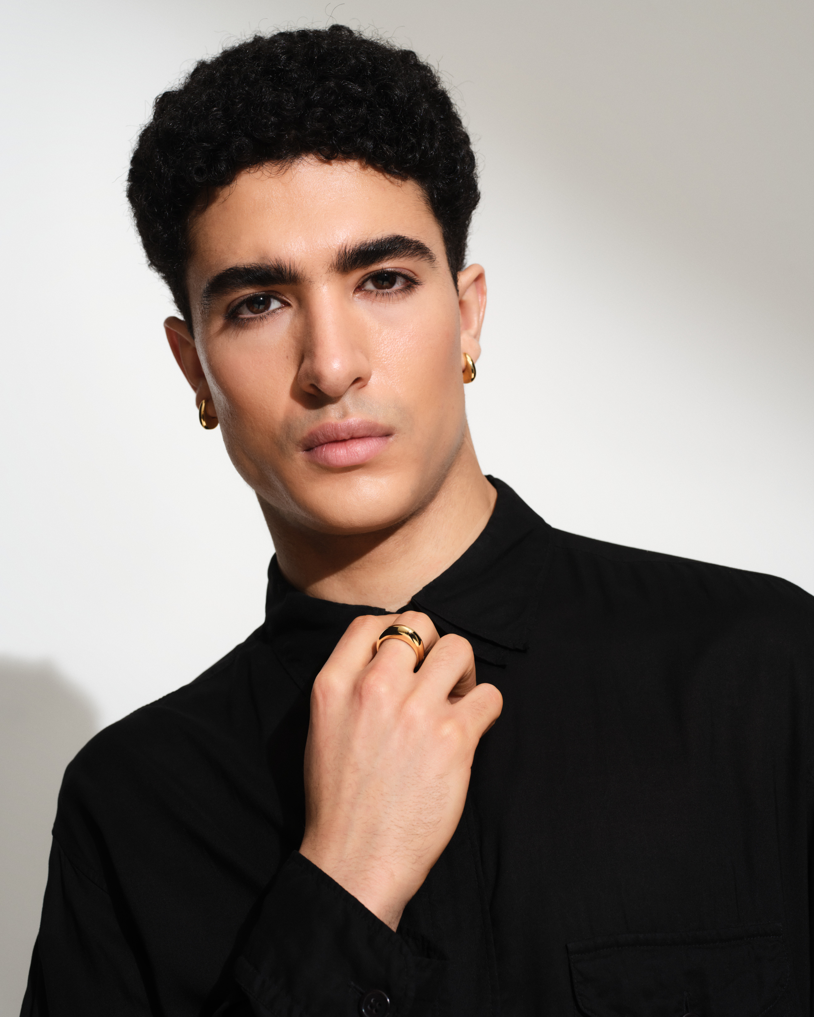 Pebble Hoops Small Gold - Tom Wood Project Official Online Store
