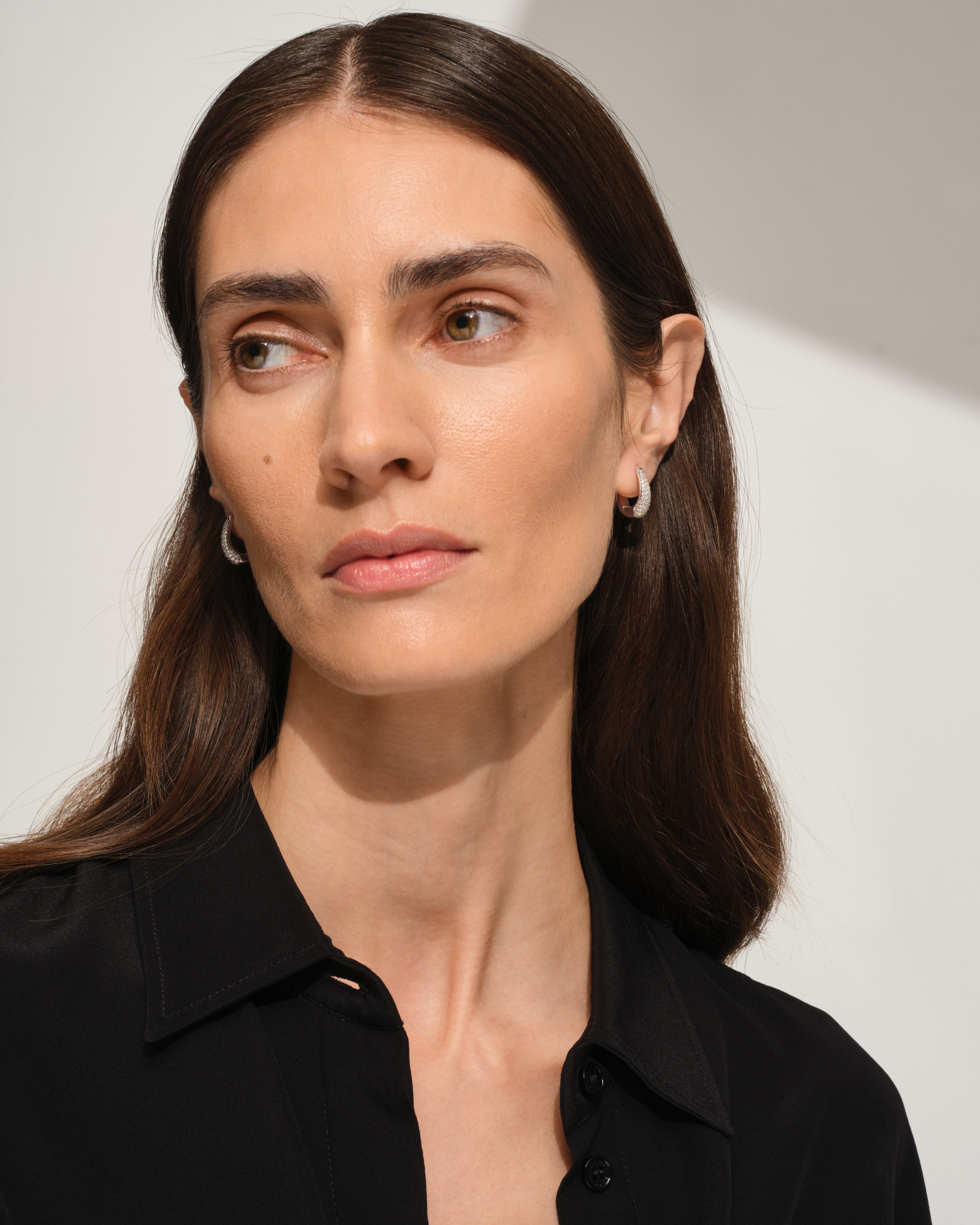 Liz Hoop Pave Gold - Tom Wood Project Official Online Store