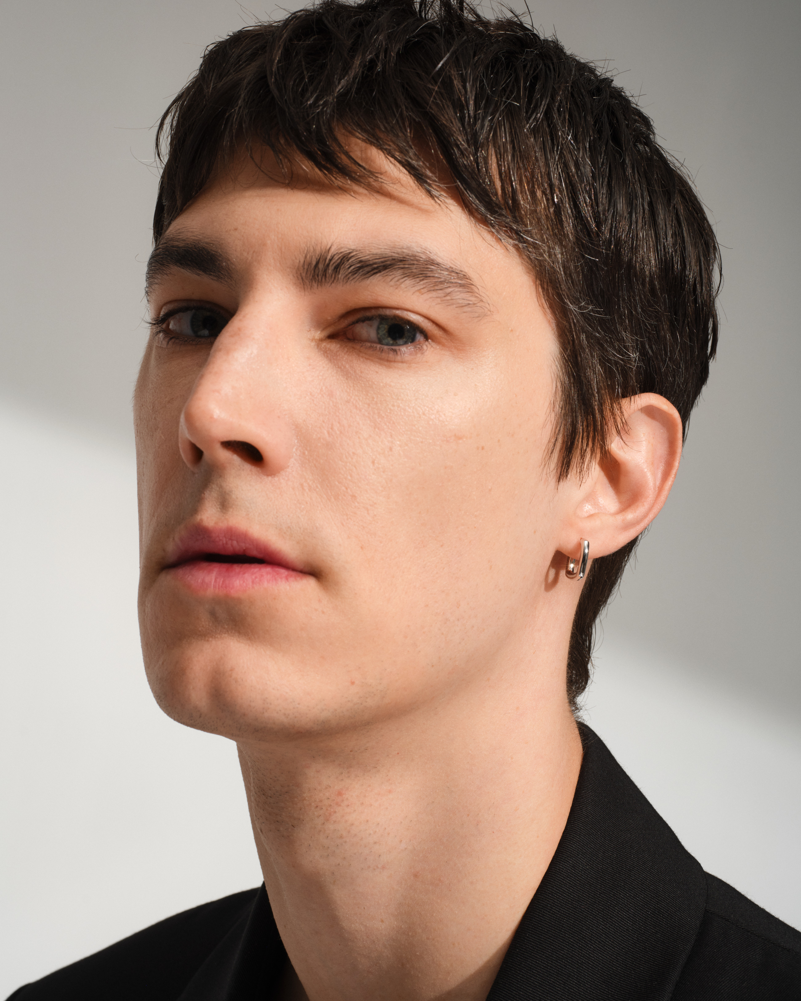 【片耳】TOM WOOD CLASSIC HOOPS SMALL GOLD Frame Hoops Small Gold - Tom Wood Project Official Online Store