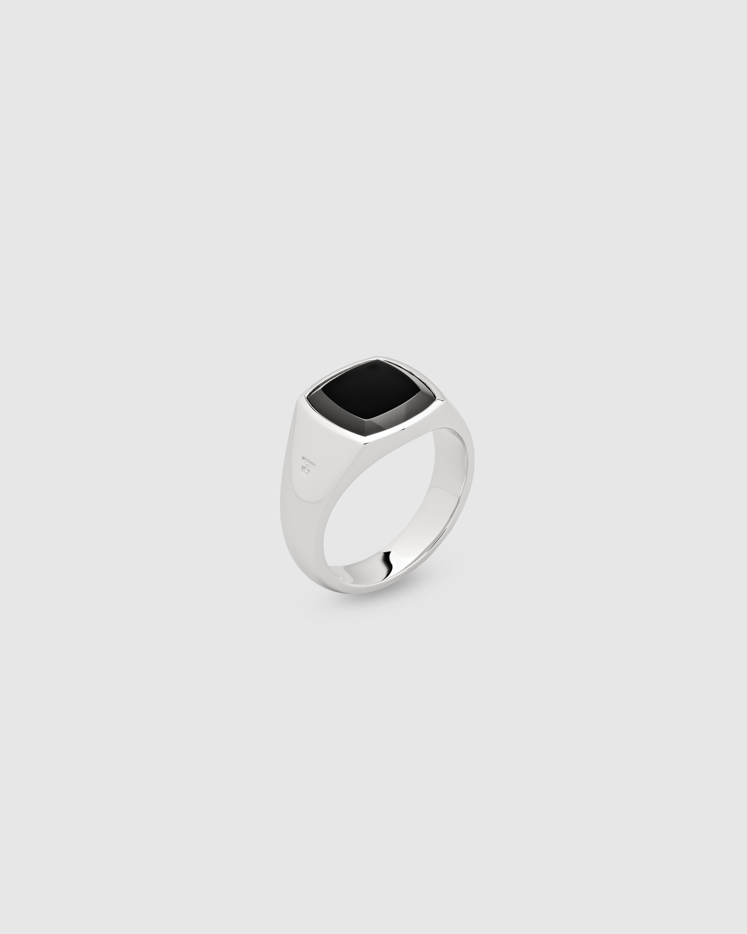最旬トレンドパンツ Cushion Polished Black Onyx - Tom Wood Project Official アクセサリー