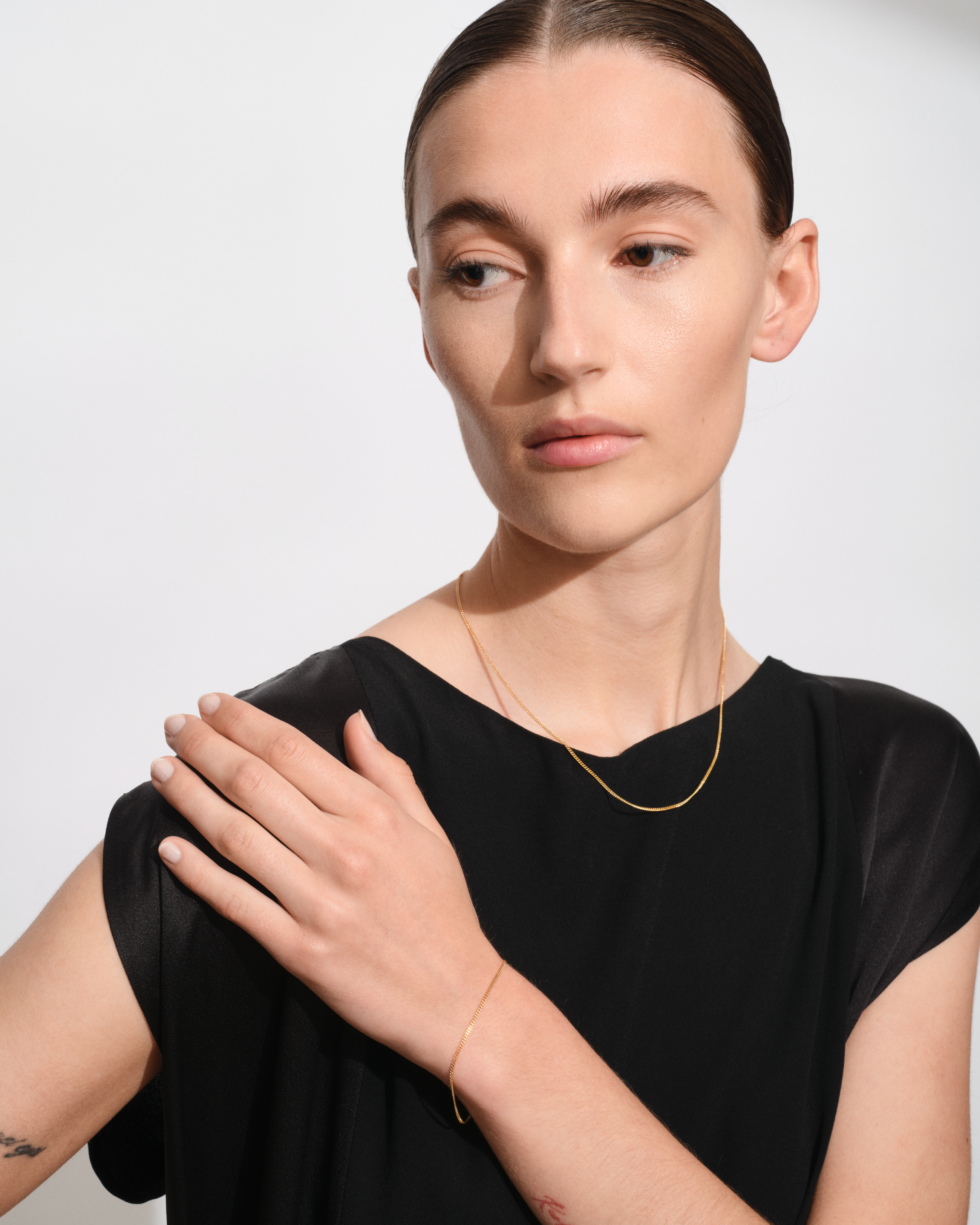 Curb Bracelet M Gold - Tom Wood Project Official Online Store