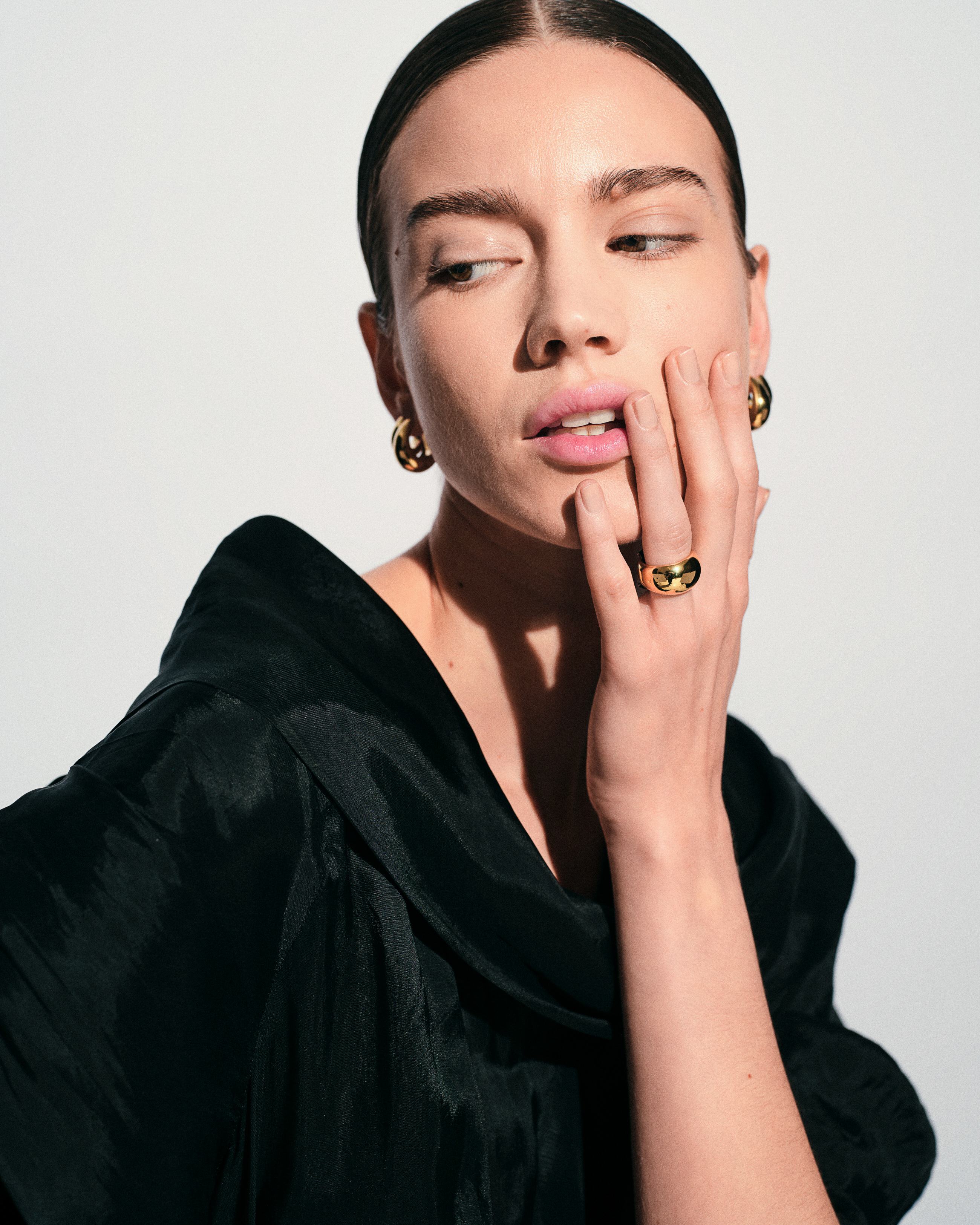 Ice Hoop Small Gold - Tom Wood Project Official Online Store