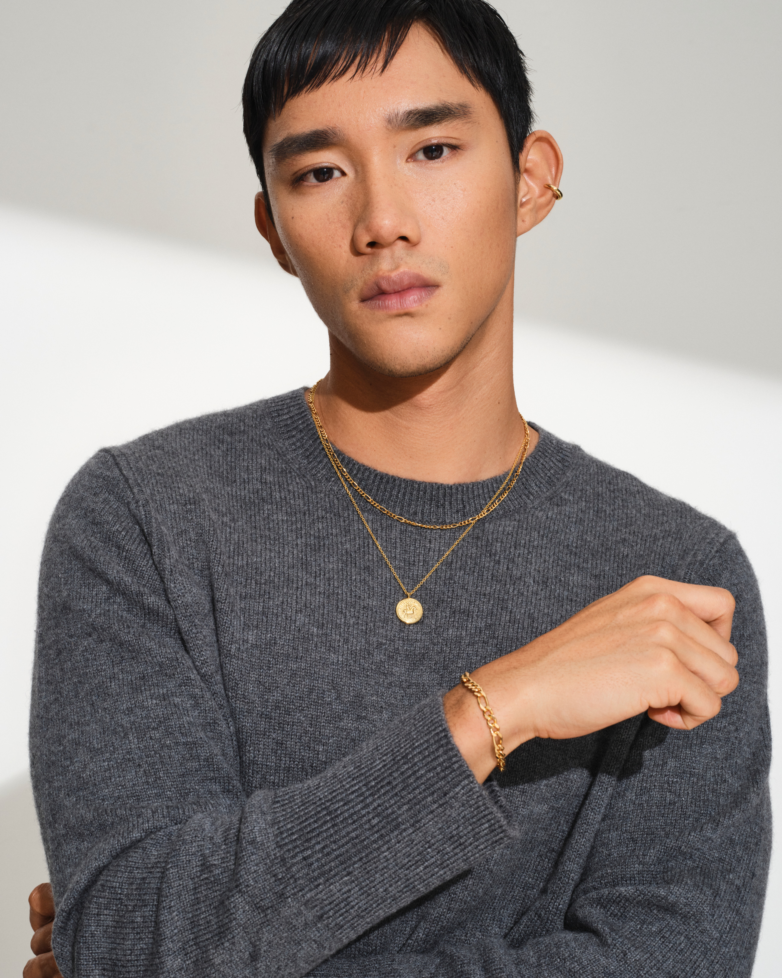 Bao Ear Cuff Medium Gold - Tom Wood Project Official Online