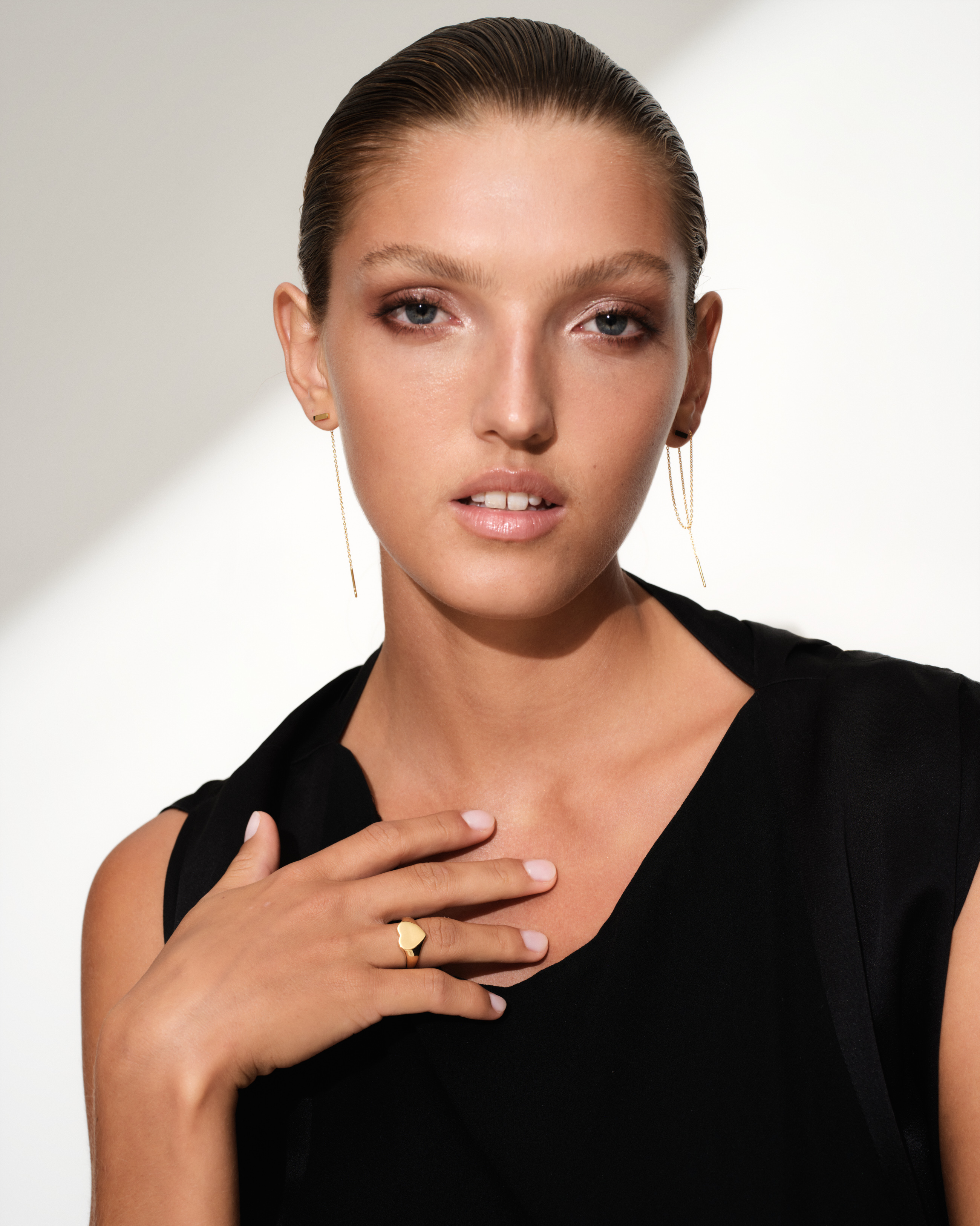 Sleek Ear Chain Gold Diamonds 140 mm - Tom Wood Project
