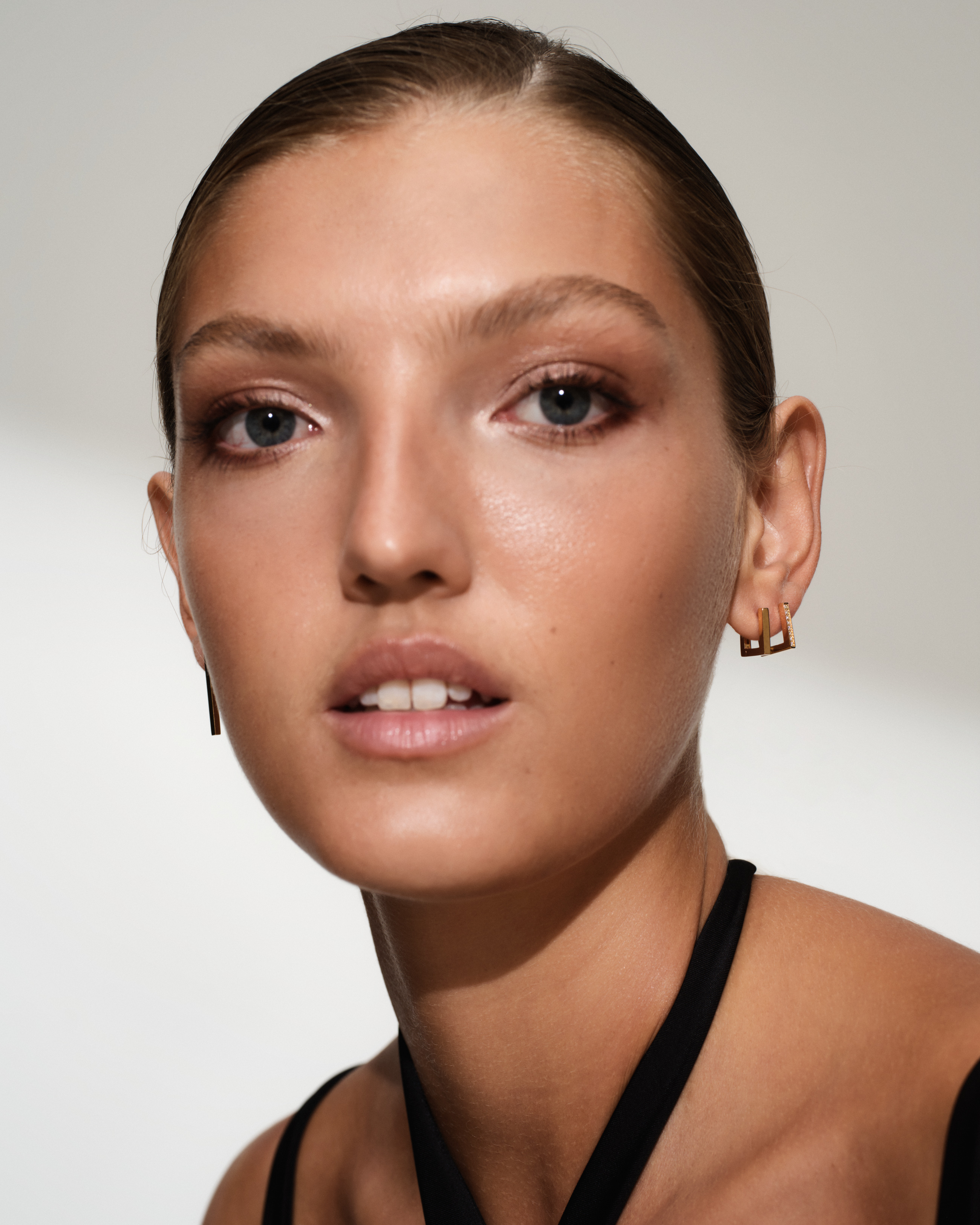 Sleek Ear Chain Gold 64 mm - Tom Wood Project Official