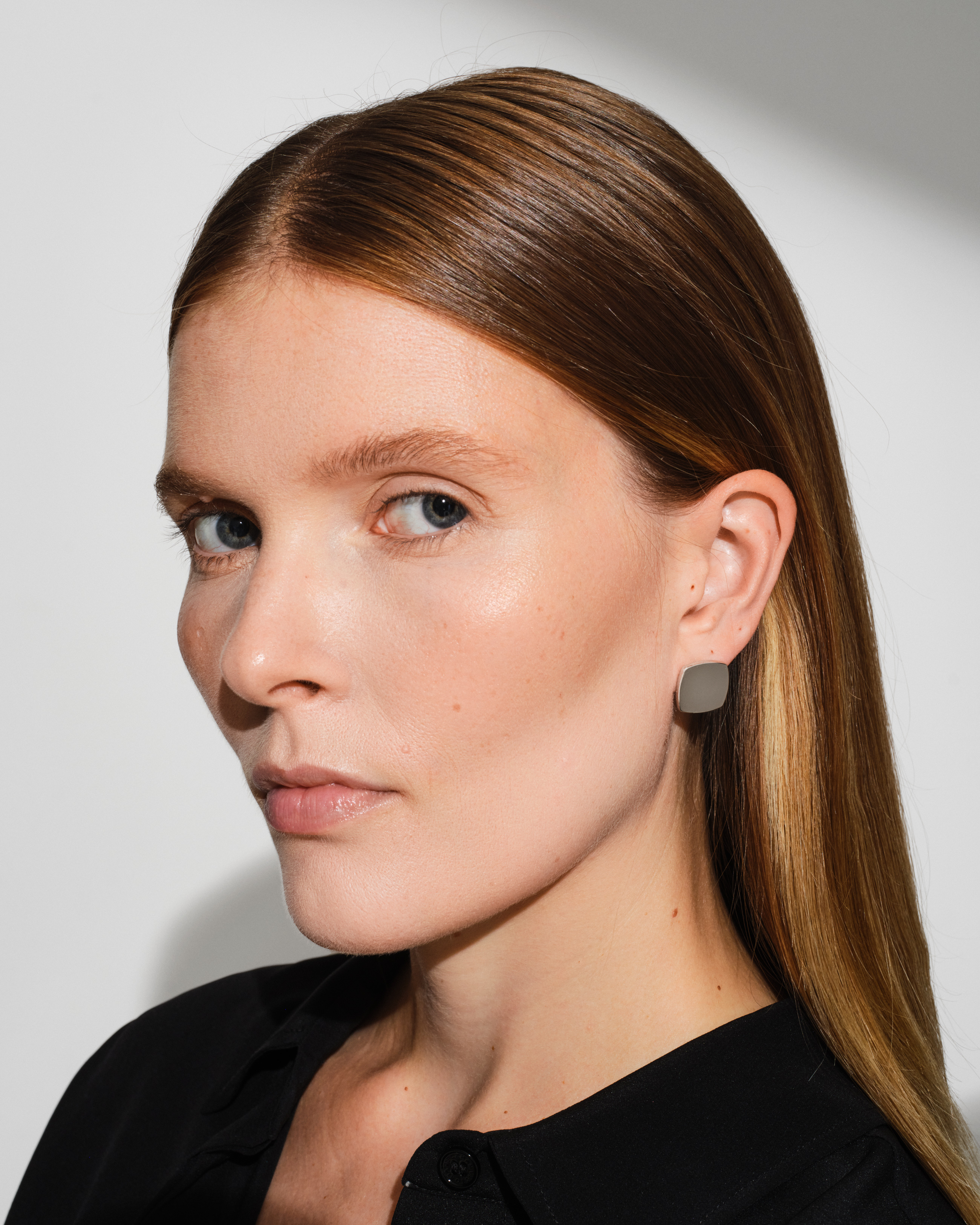 【Tom Wood/トムウッド】シルバー Umi Small スタッドピアス TOM WOOD / UMI STUDS SMALL ピアス｜ESTNATION ONLINE STORE