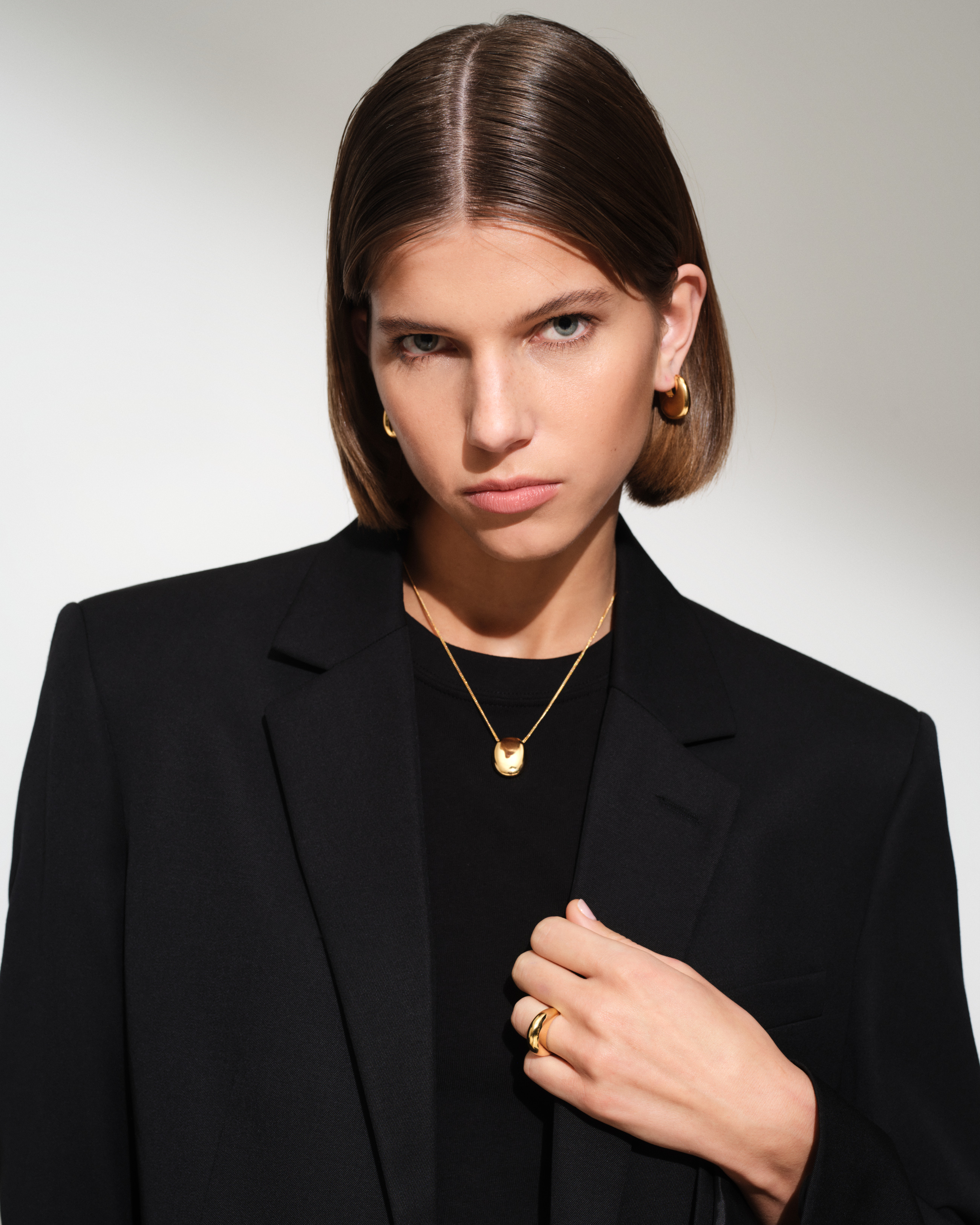 Pebble Hoops Small Gold - Tom Wood Project Official Online Store